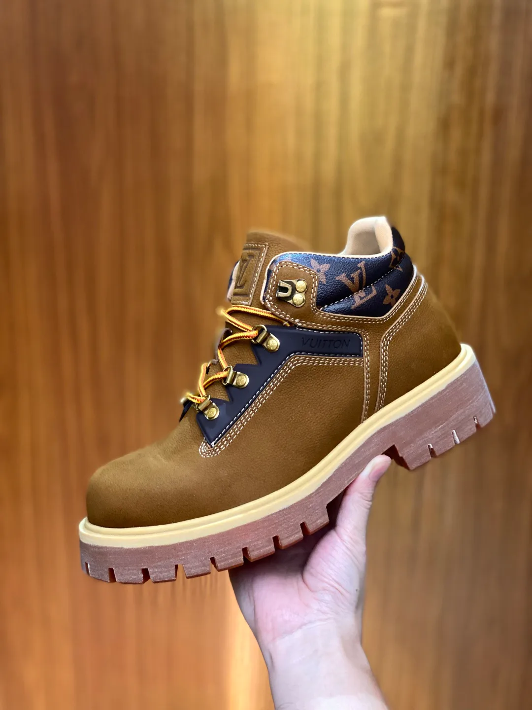 Ботинки Мужские Louis Vuitton 18363479