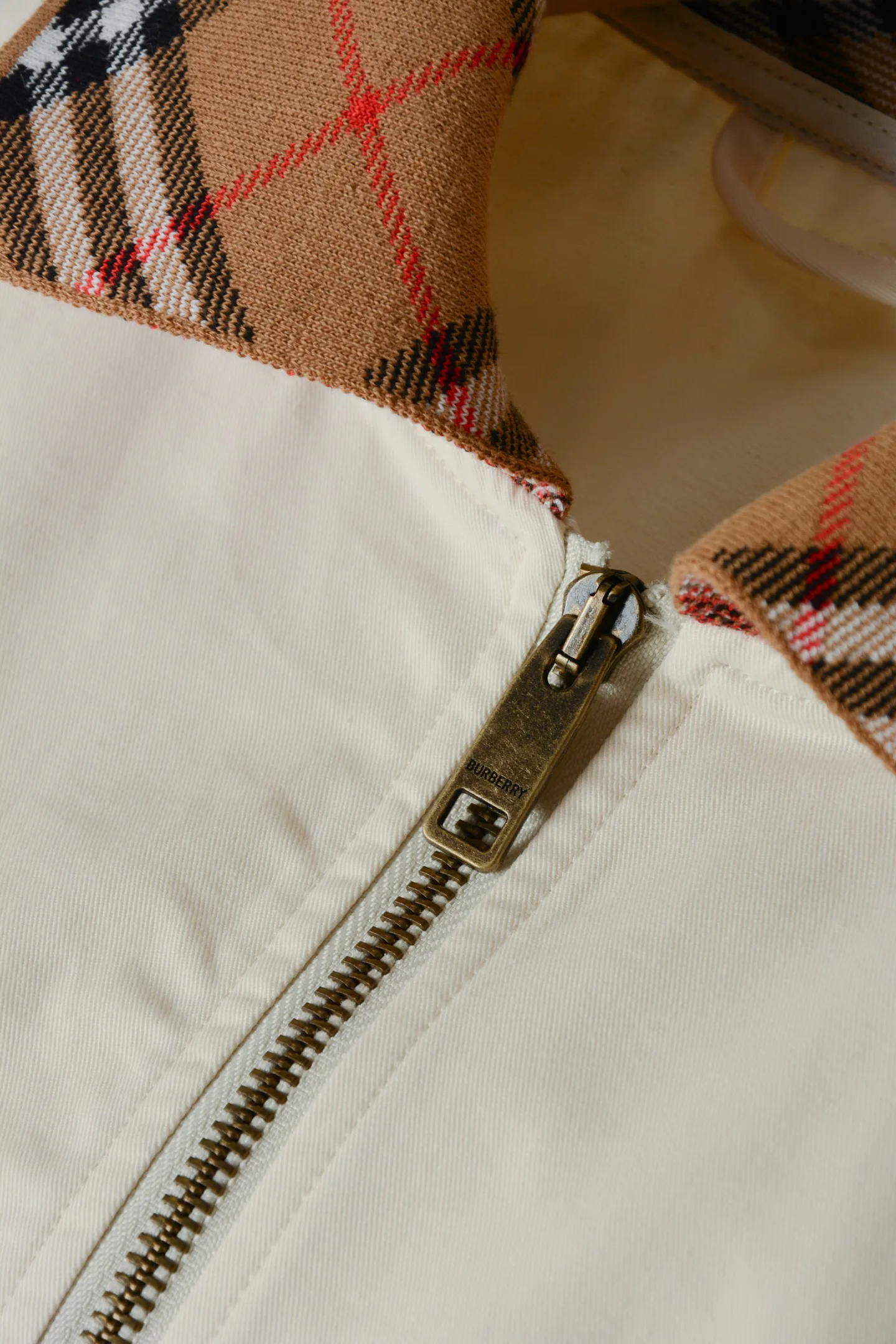Куртки И Пуховики Женские Burberry 18386470