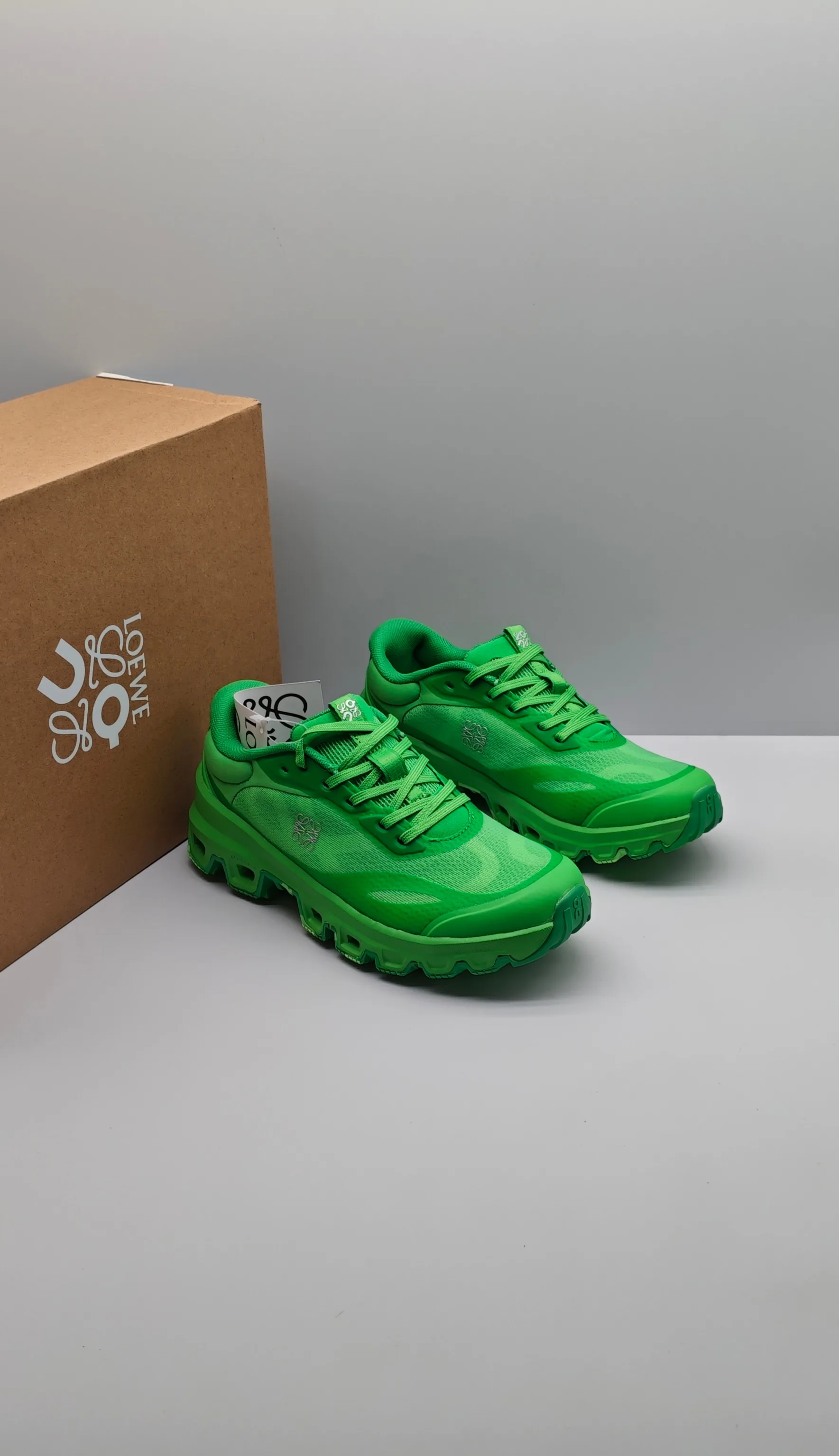 Кроссовки Женские Loewe 13193862