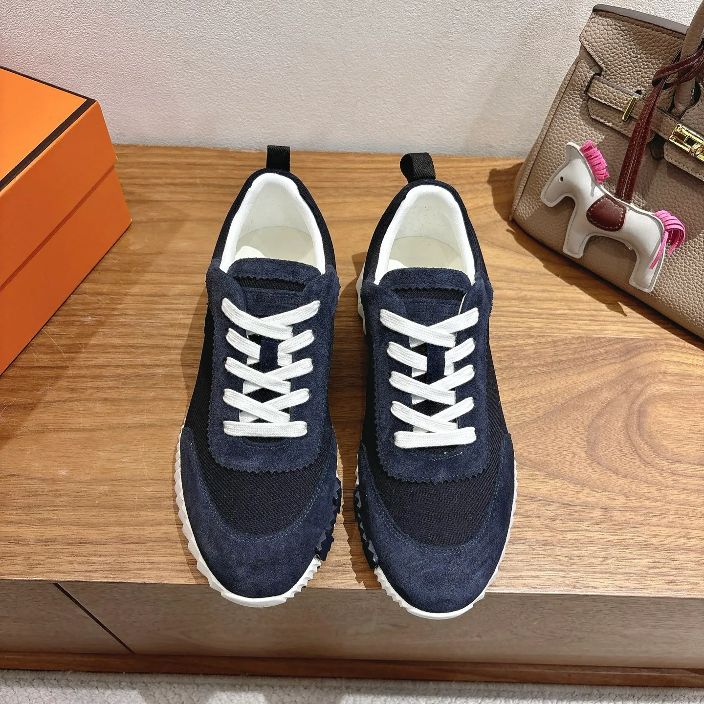 Кроссовки Женские Hermes 18729626