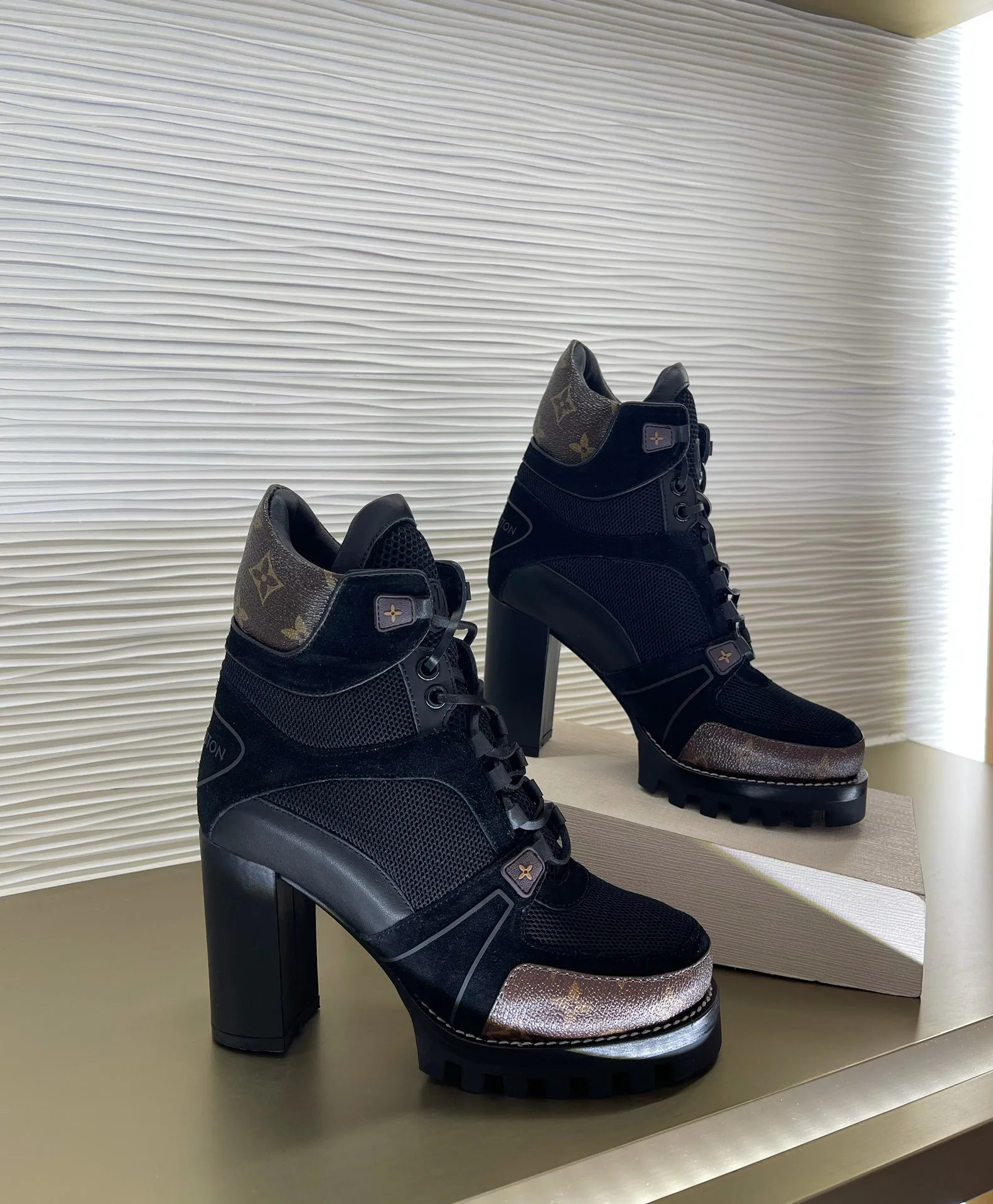 Ботинки Женские Louis Vuitton 19711781