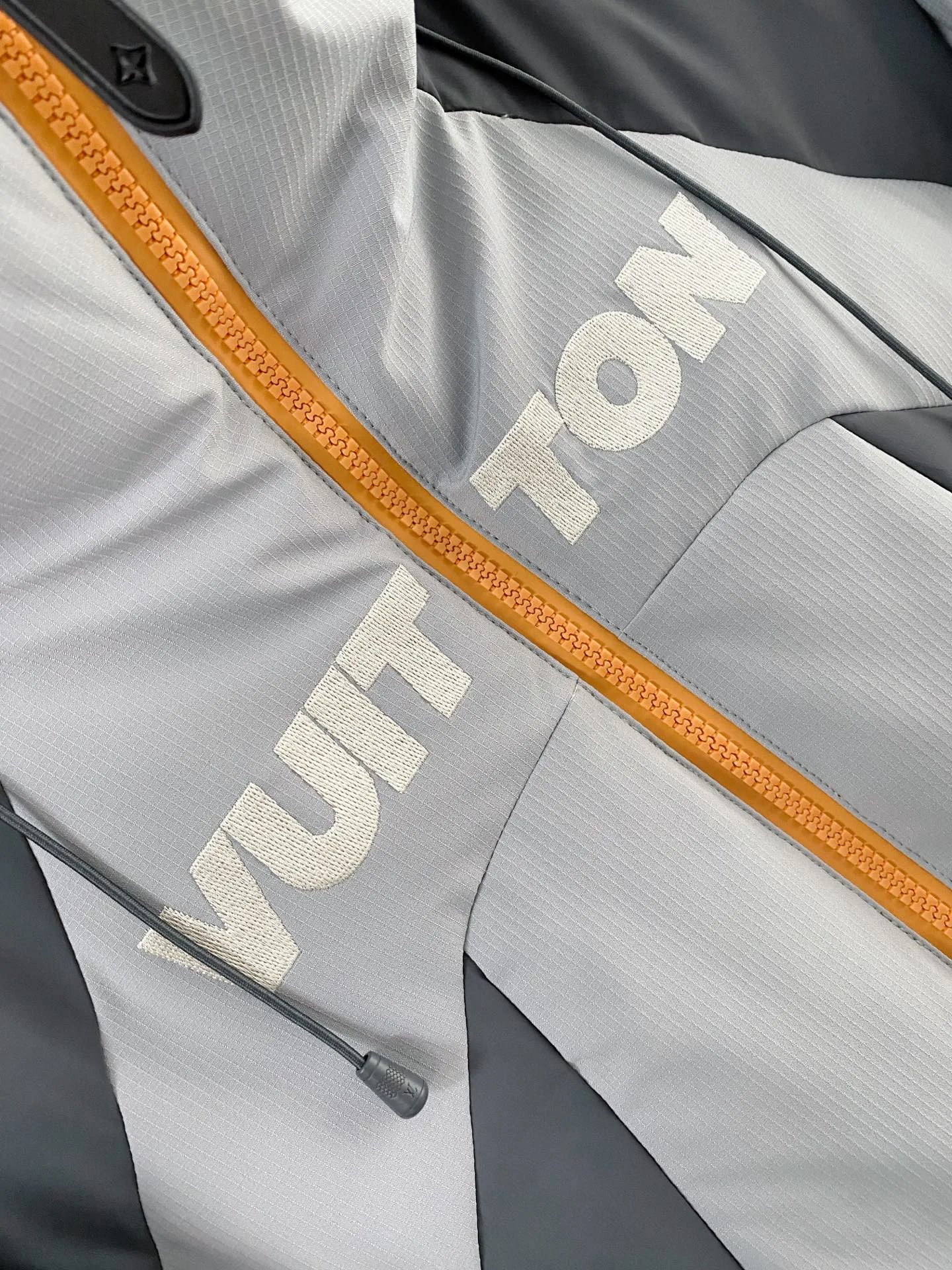 Куртки И Пуховики Мужские Louis Vuitton 1207459