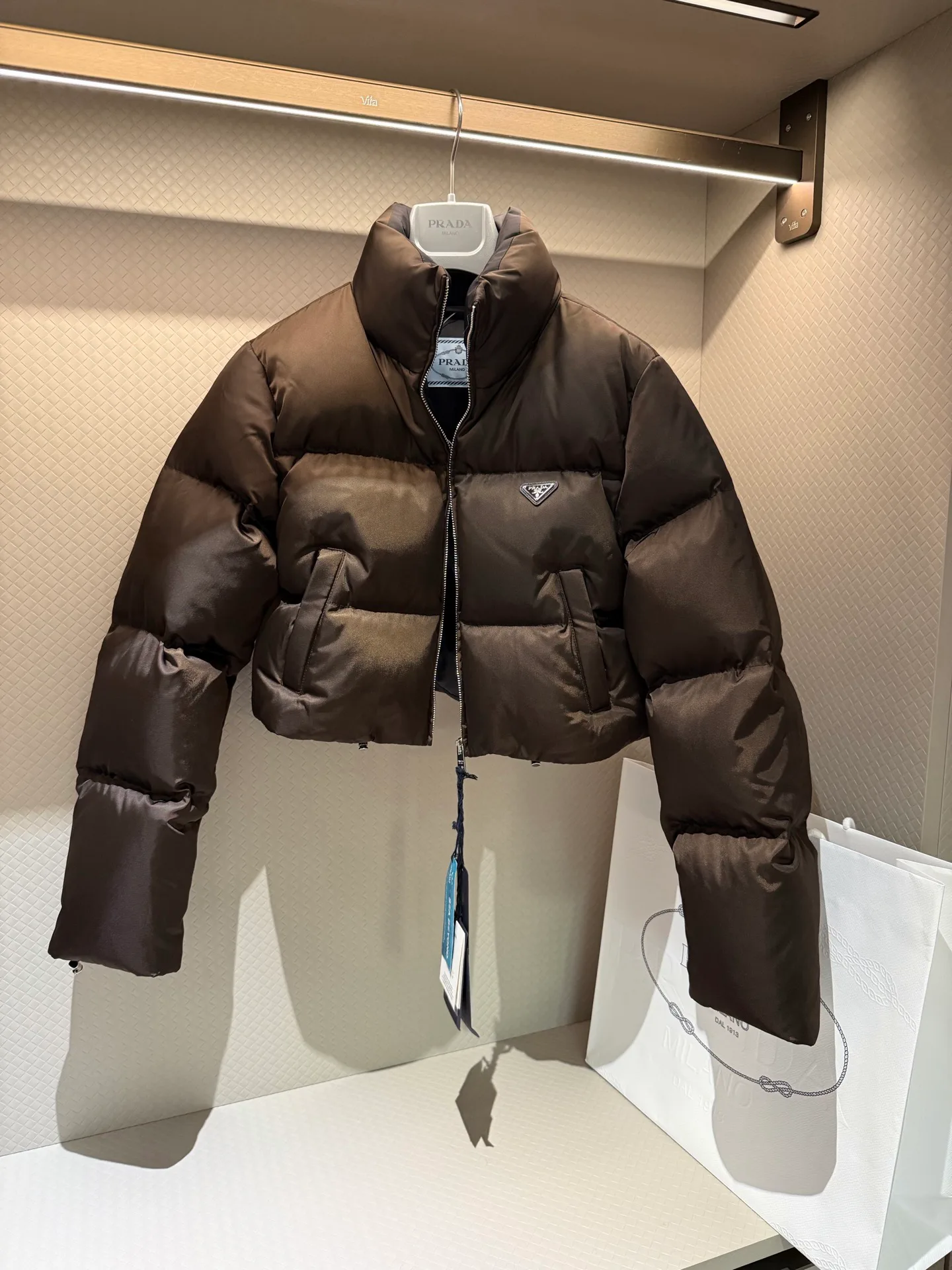 Куртки И Пуховики Женские Prada 18692538