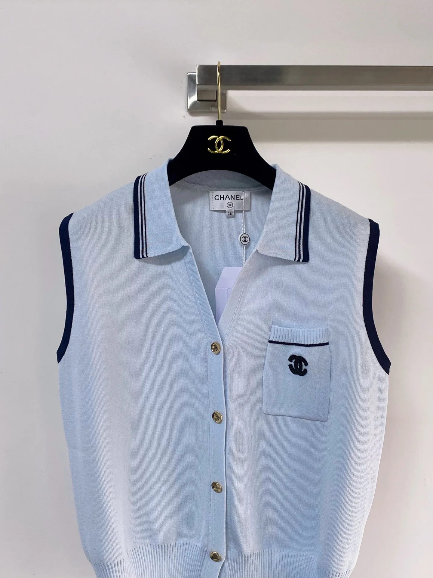 Жилеты Женские Chanel 13471571
