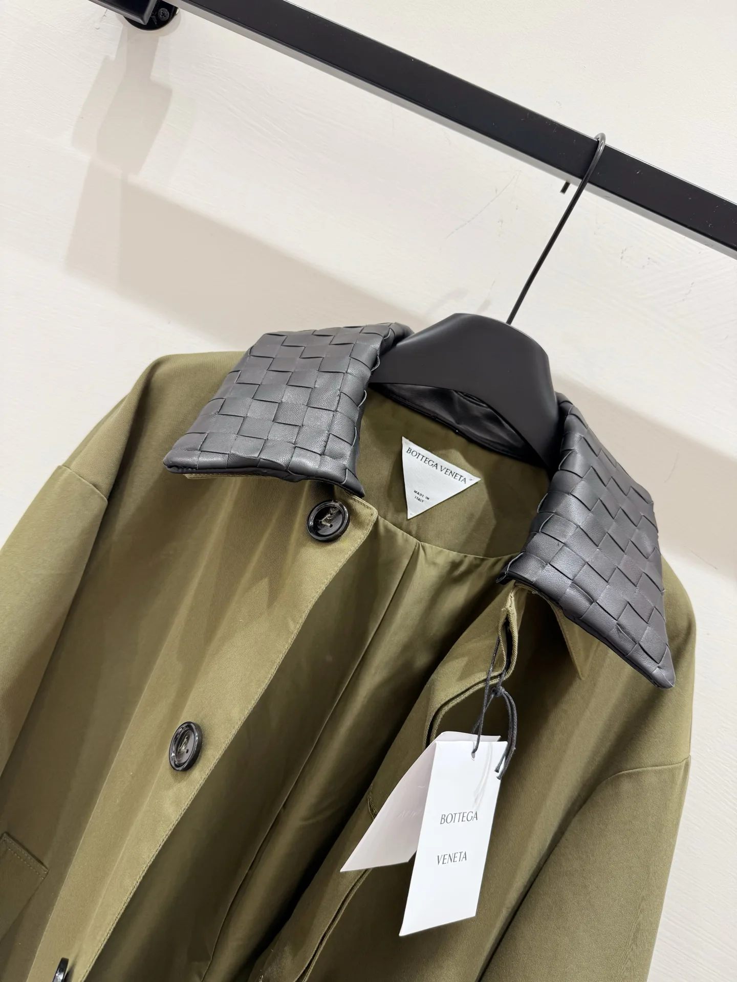 Кожаные Куртки И Дублёнки Женские Bottega Veneta 18016008