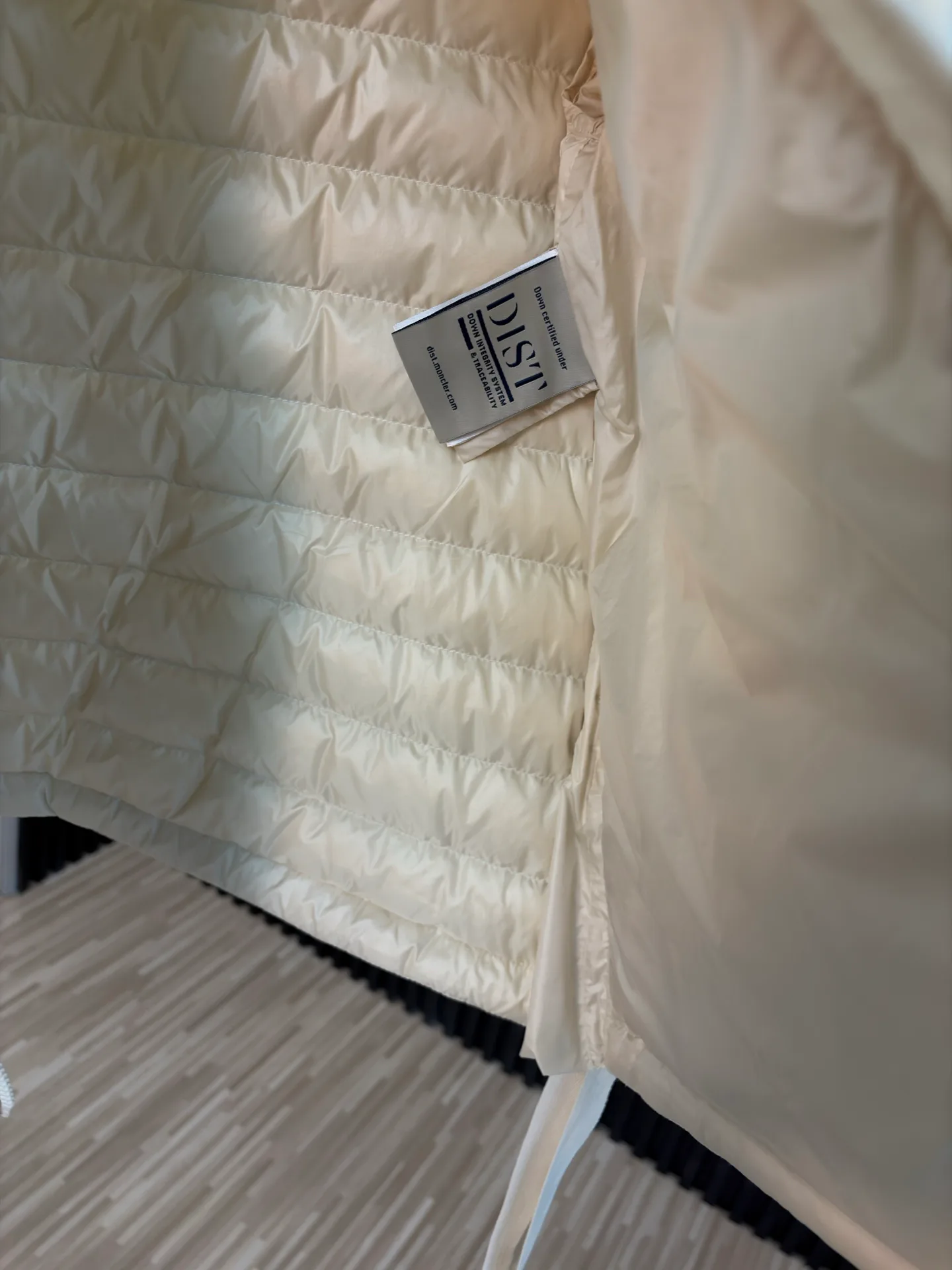 Куртки И Пуховики Мужские Moncler 17908034