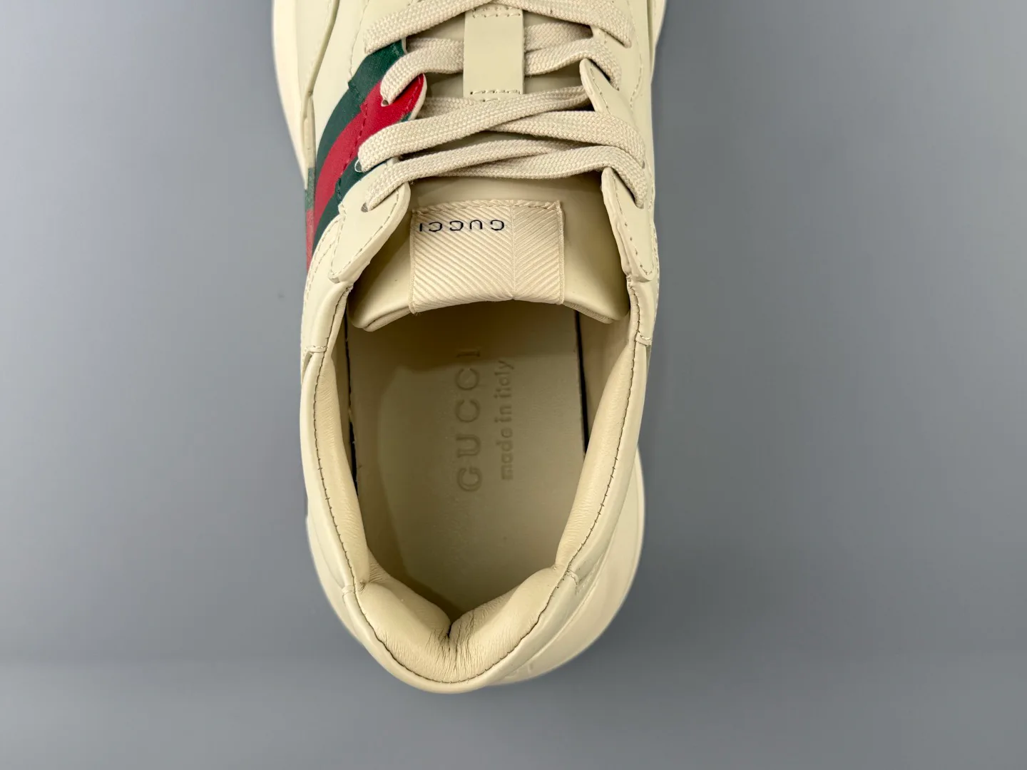 Кроссовки Женские Gucci 18552253