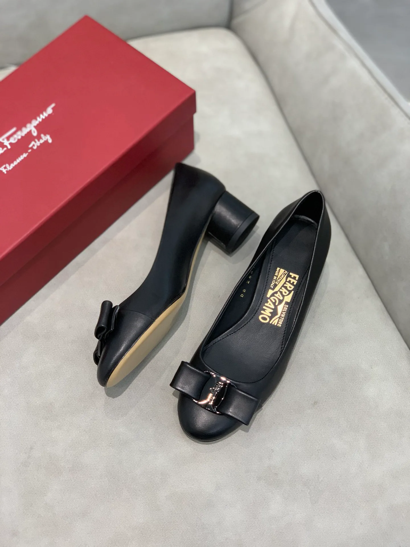 Туфли Женские Salvatore Ferragamo 11675495