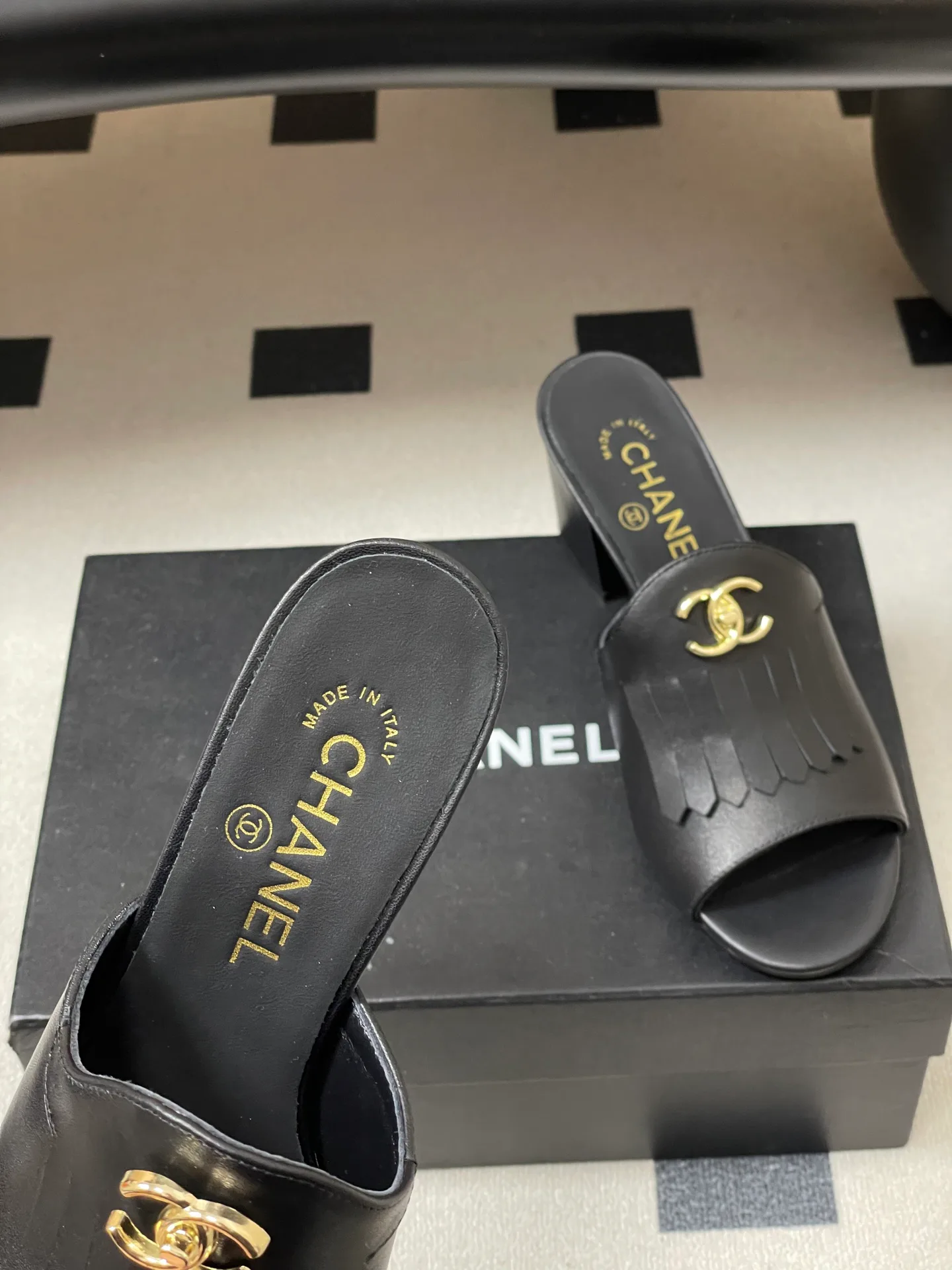 Босоножки Женские Chanel 10993935