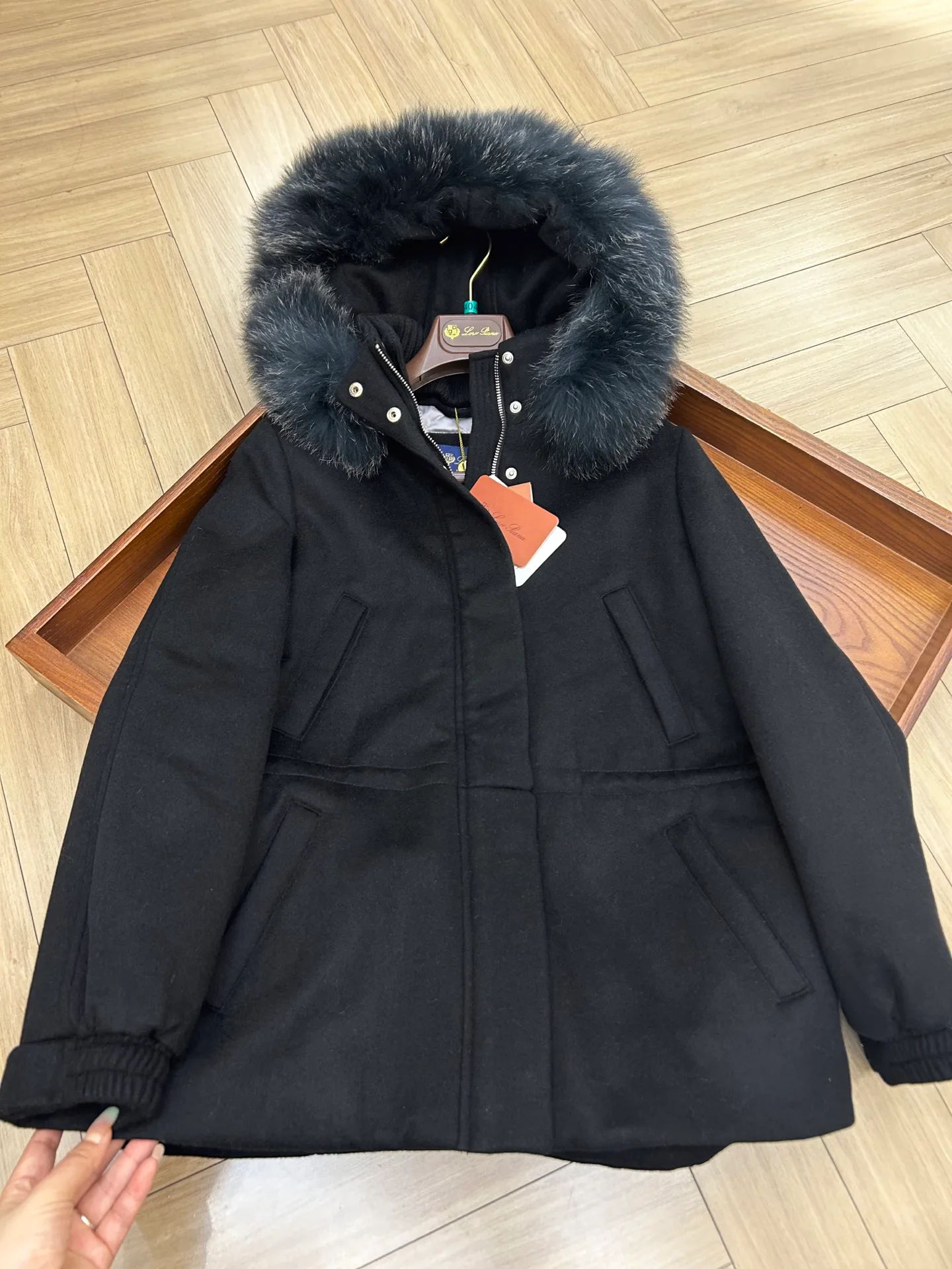 Куртки И Пуховики Женские Loro Piana 19968227