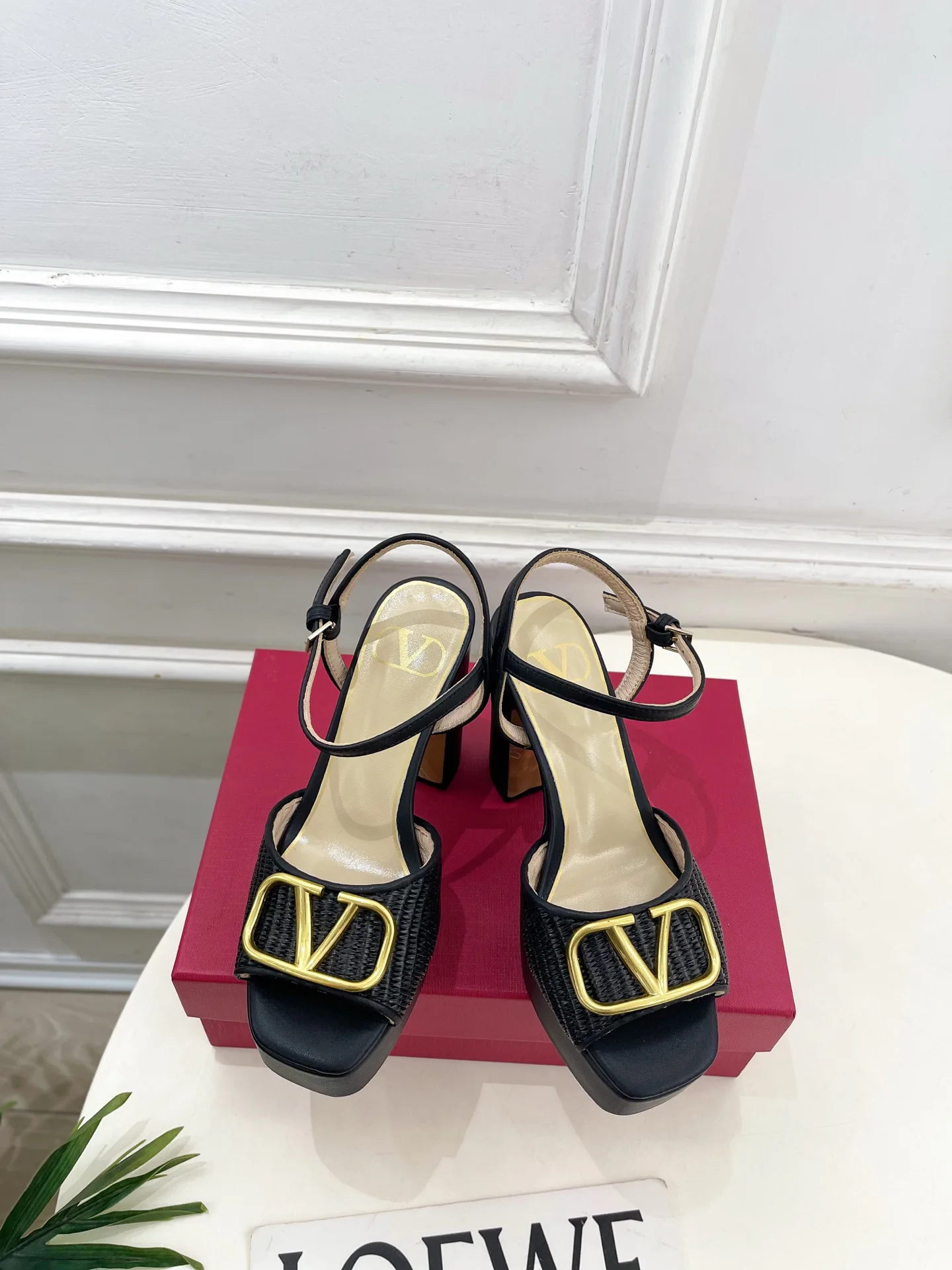Босоножки Женские Valentino 13085021