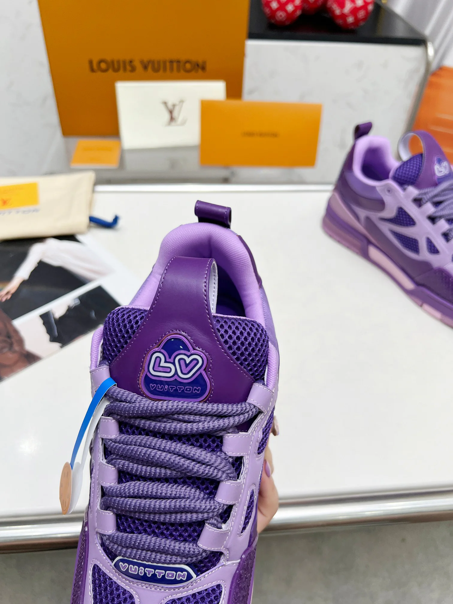 Кроссовки Женские Louis Vuitton 11250509