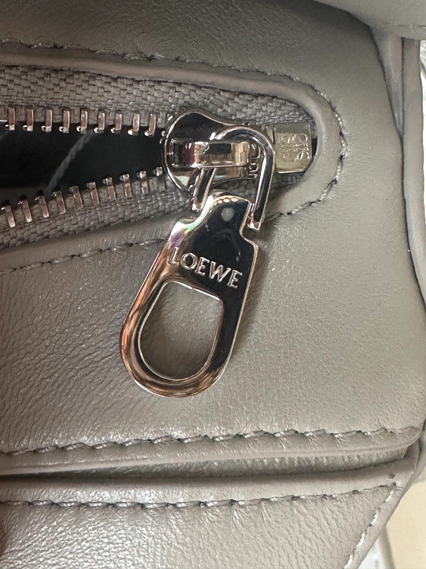 Классические Сумки Женские Loewe 16839126