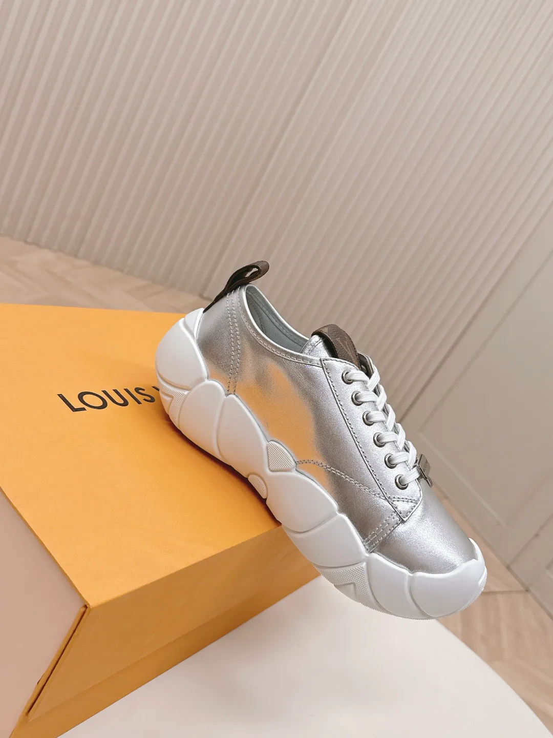 Кроссовки Женские Louis Vuitton 265221