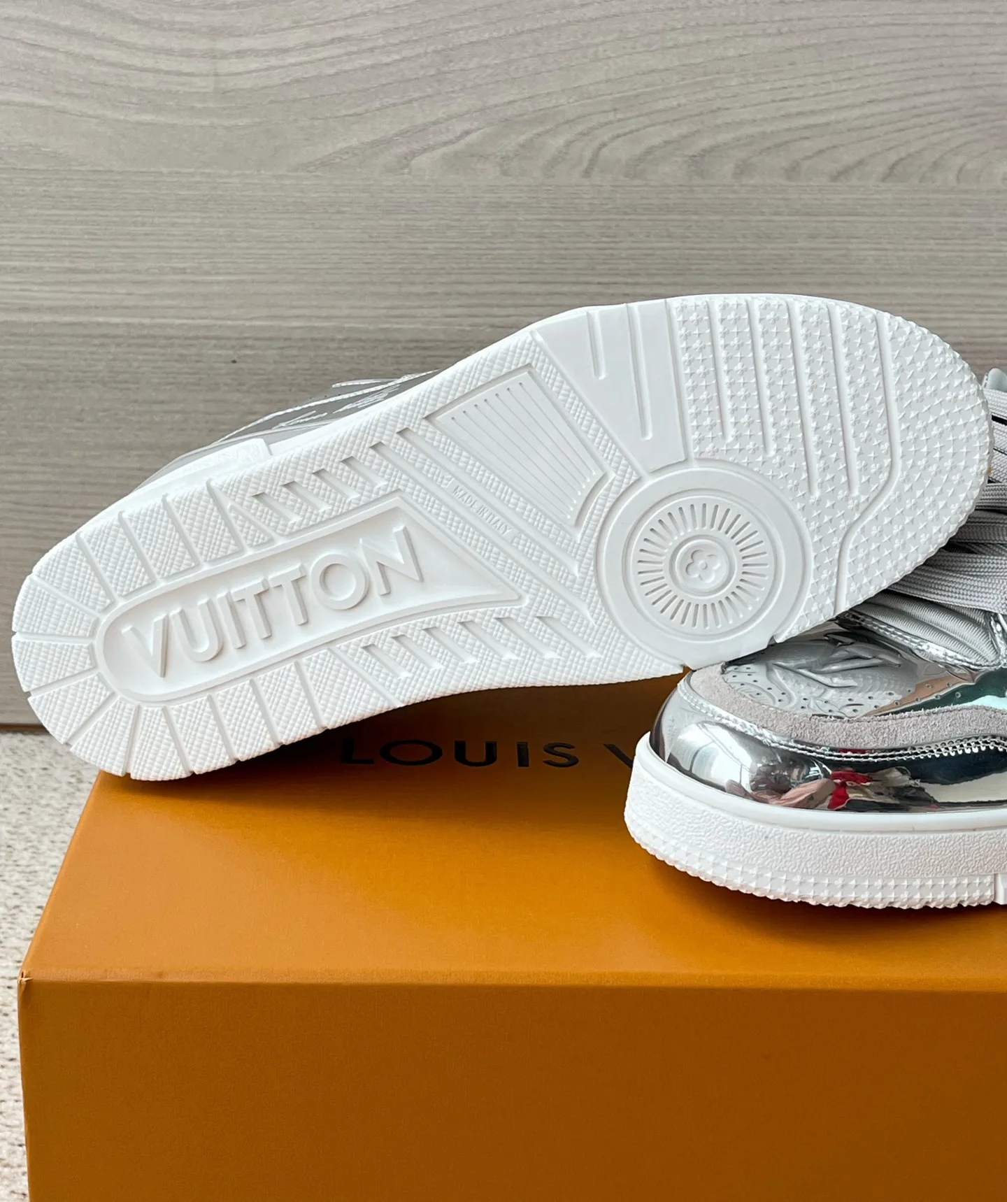 Кроссовки Женские Louis Vuitton 860721