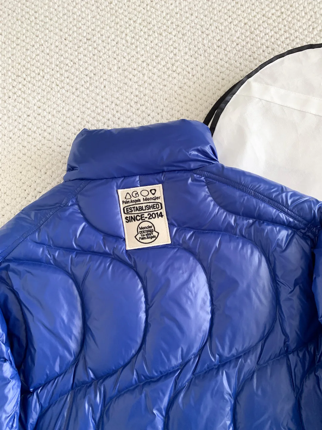 Куртки И Пуховики Мужские Moncler 512360