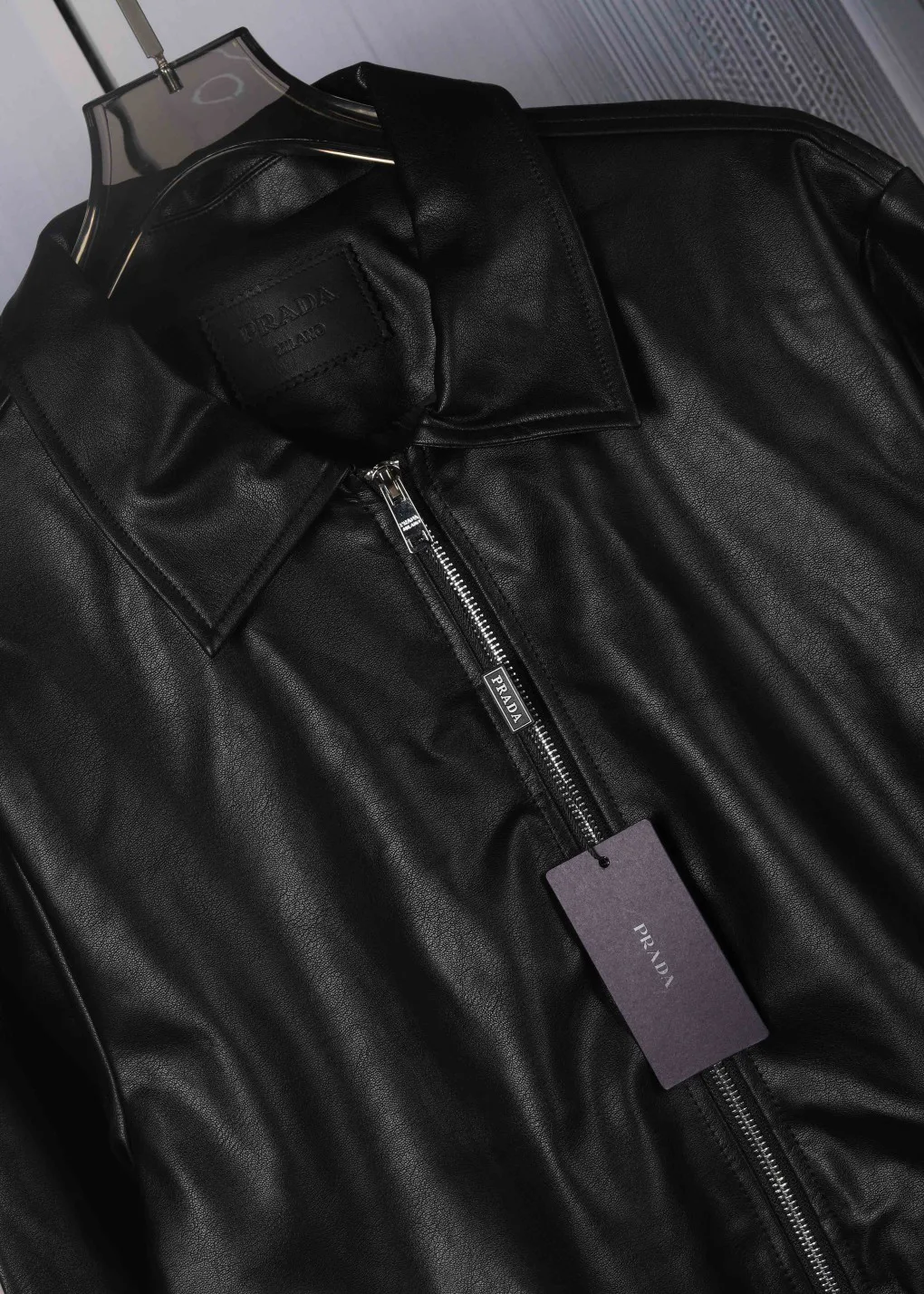 Кожаные Куртки И Дублёнки Мужские Prada 3003