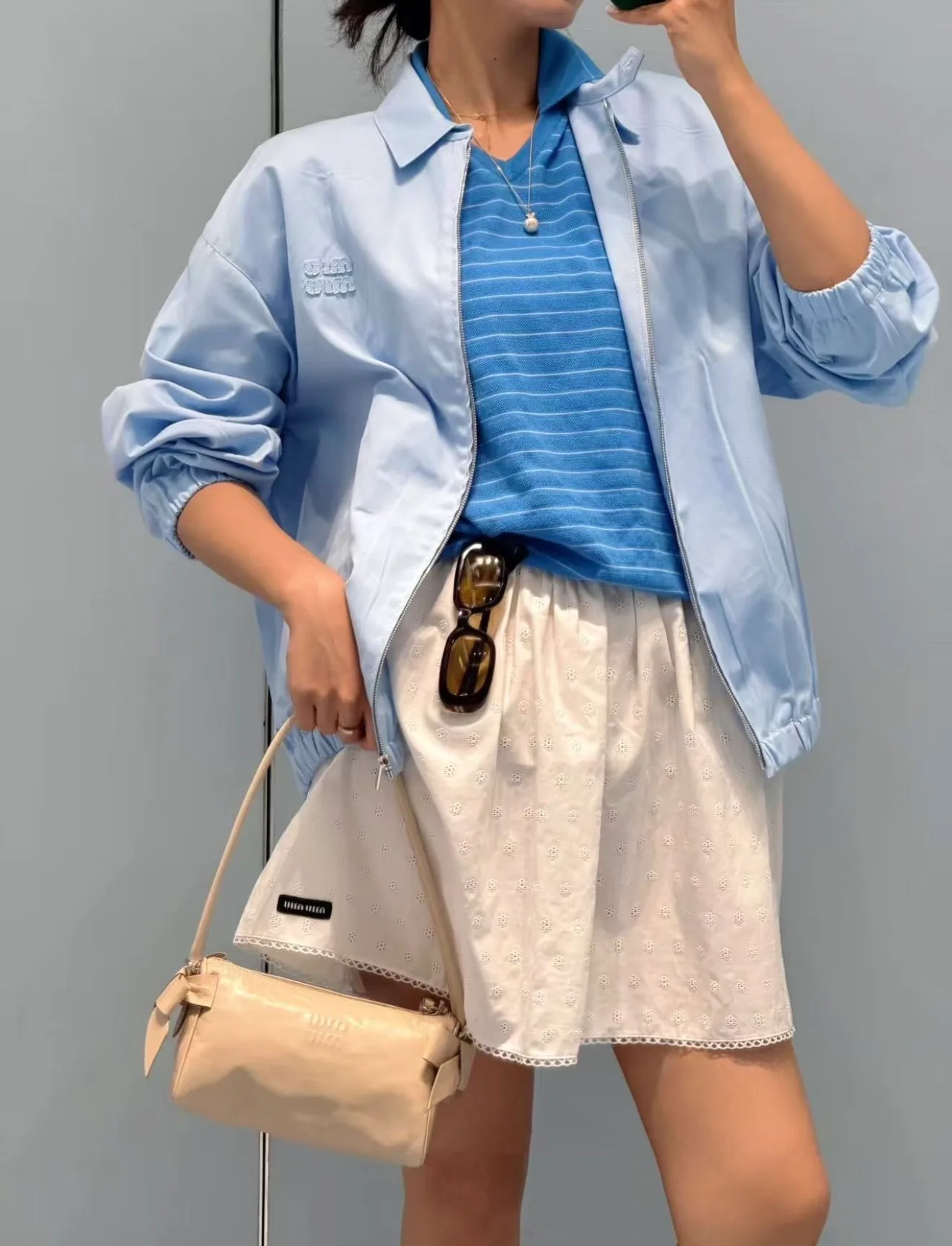 Куртки И Пуховики Женские Miu Miu 17606581