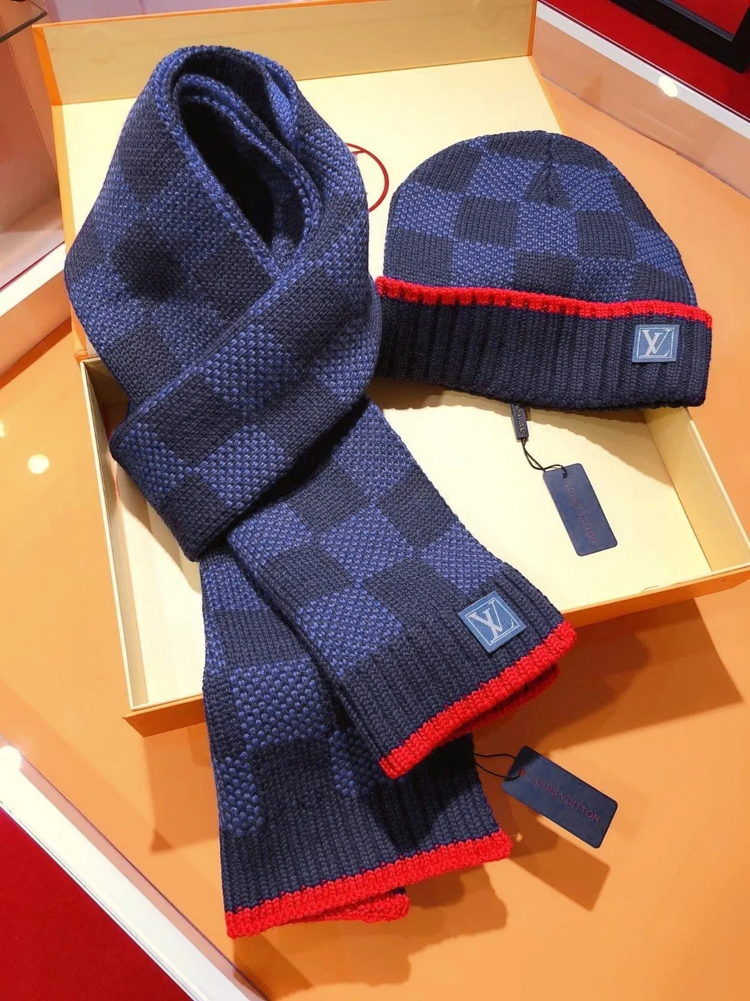 Шарфы Louis Vuitton 2588561