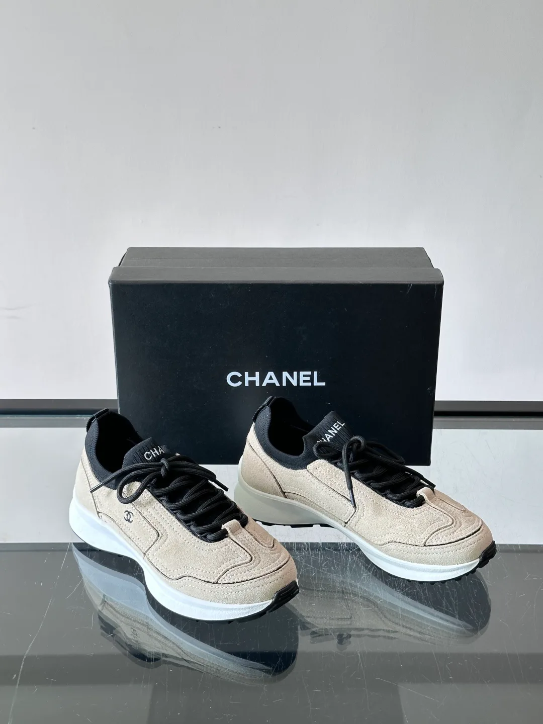 Кроссовки Женские Chanel 18079223