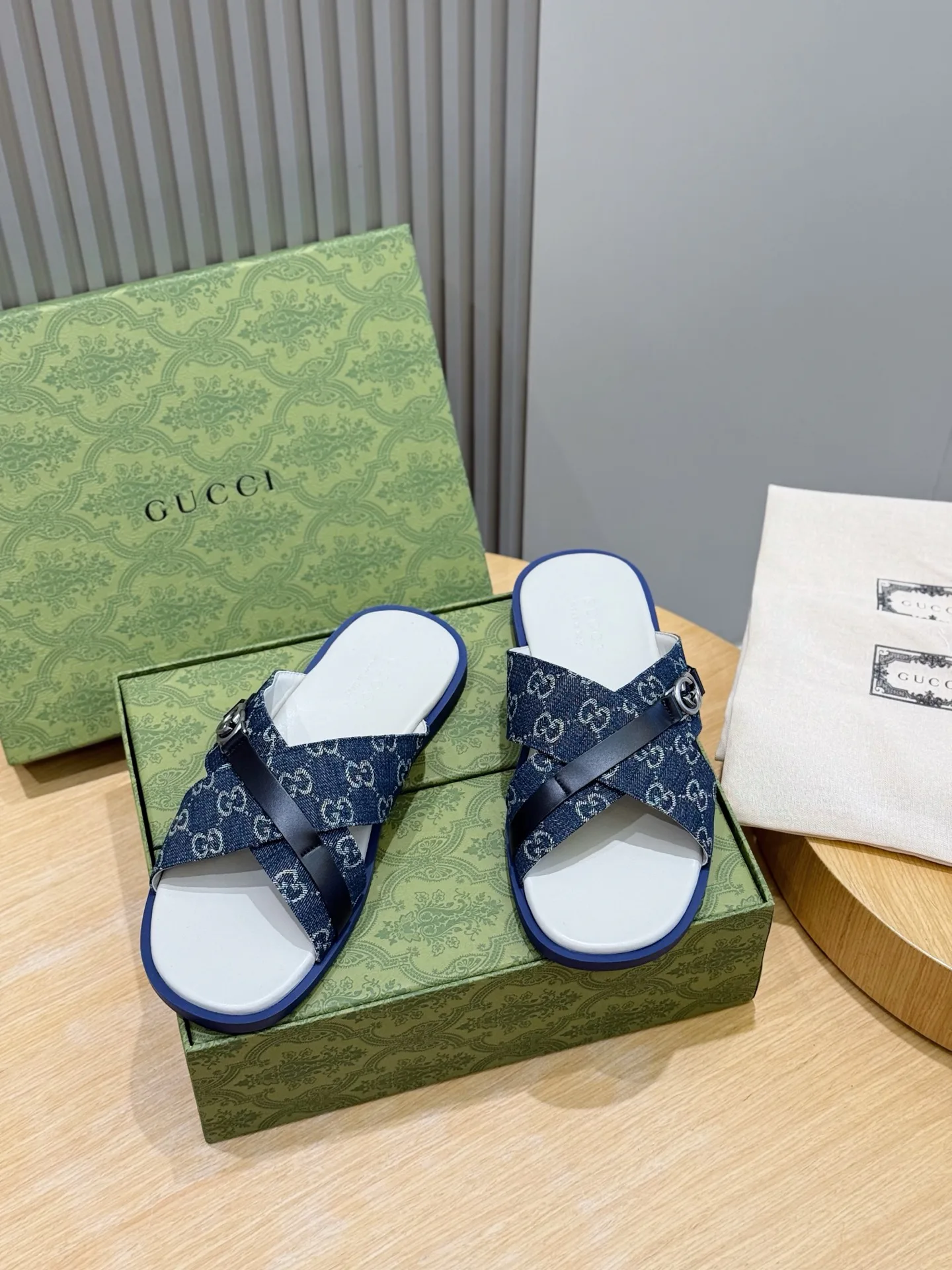Сандалии Мужские Gucci 18103504