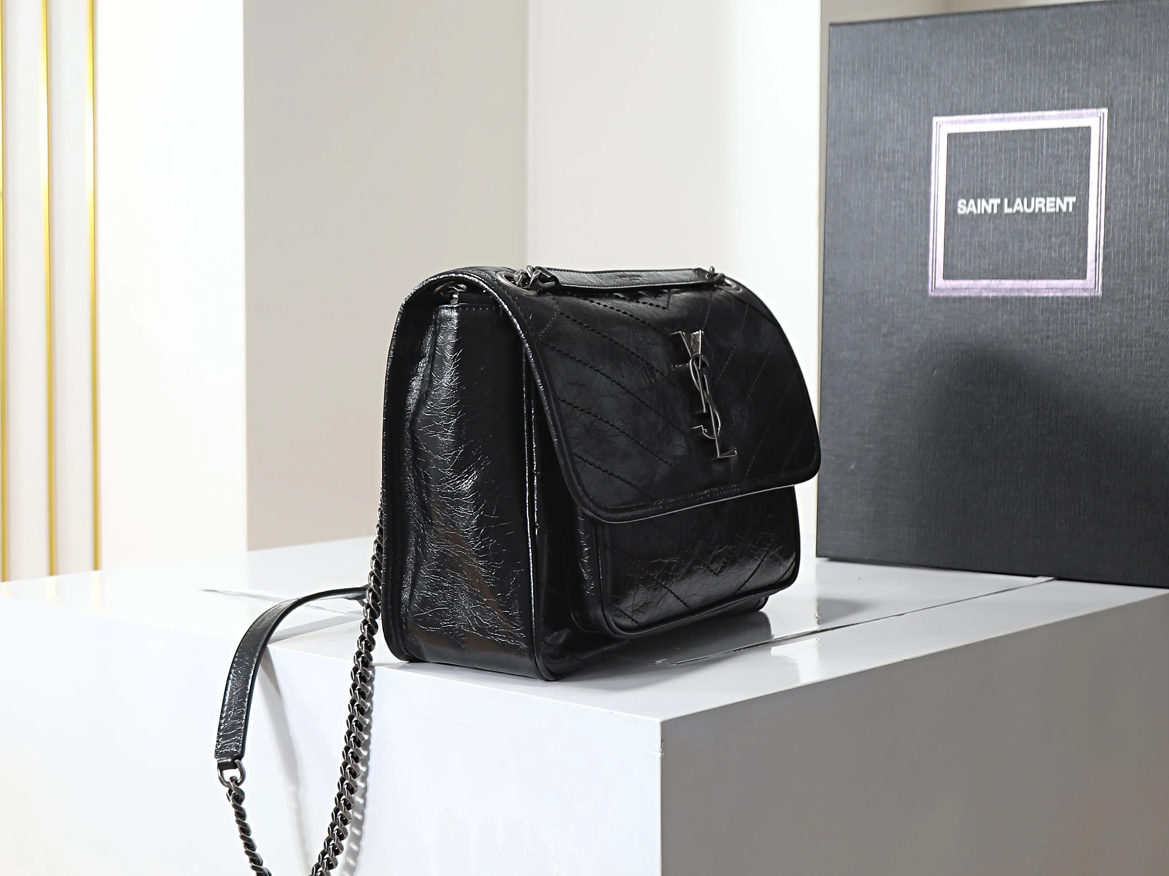 Классические Сумки Женские Saint Laurent 17138034