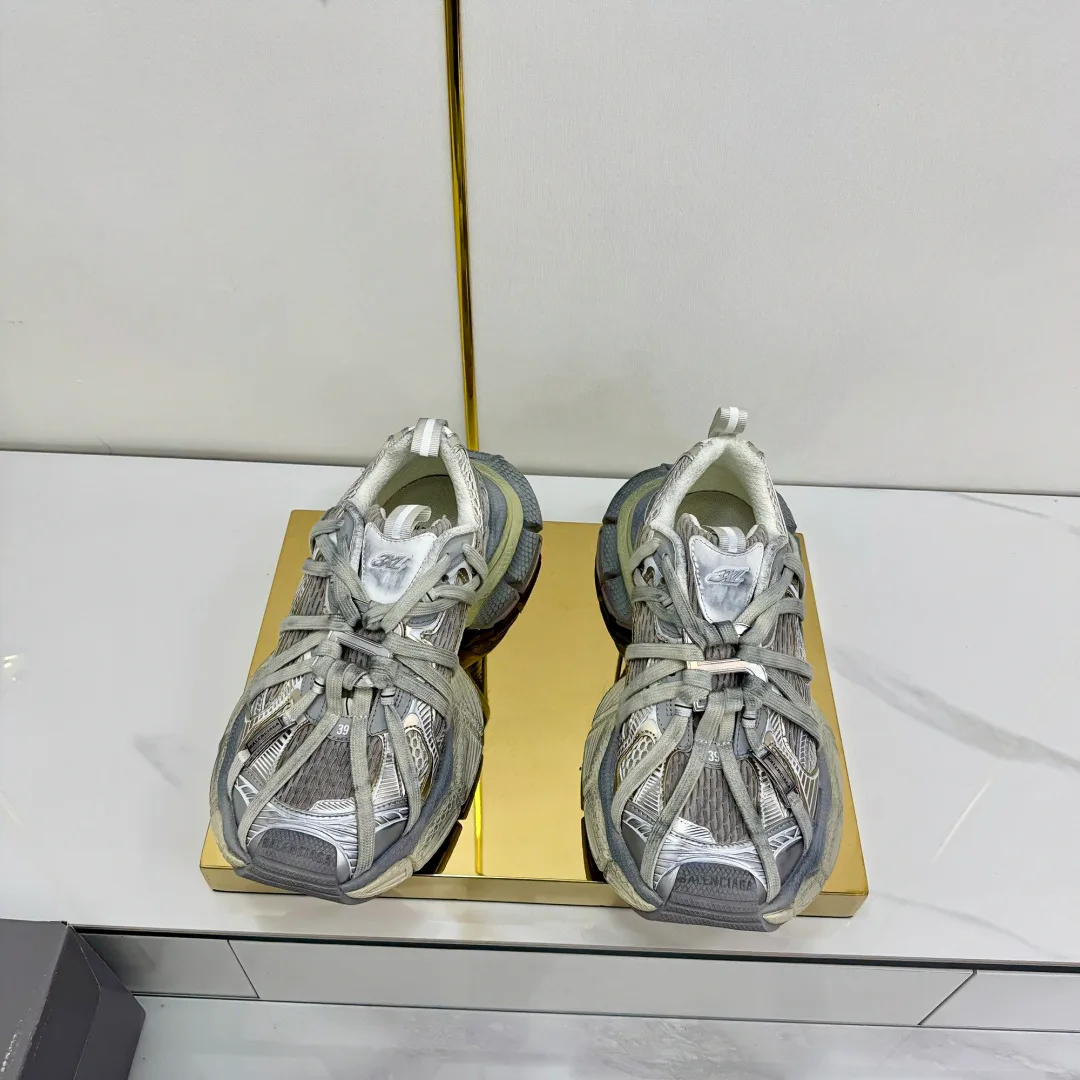 Кроссовки Женские Balenciaga 11165630