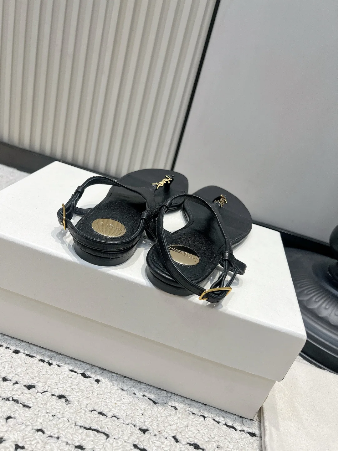 Босоножки Женские Saint Laurent 17578052
