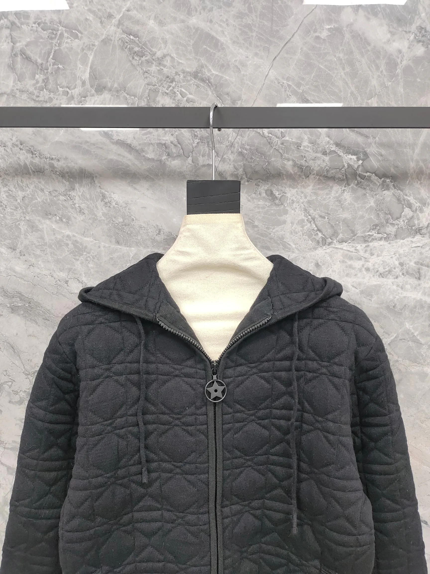 Куртки И Пуховики Женские Christian Dior 17914059