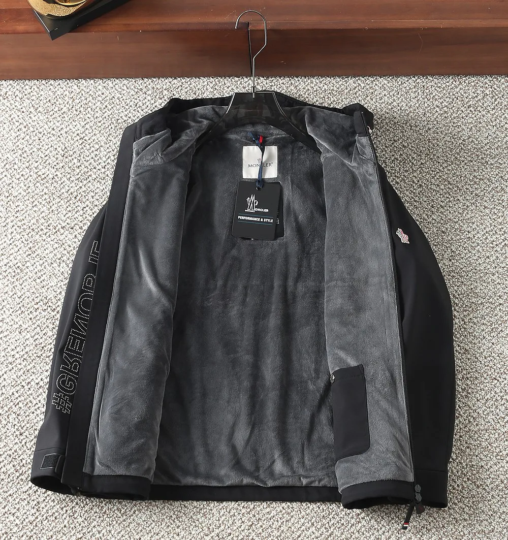 Куртки И Пуховики Мужские Moncler 5344574