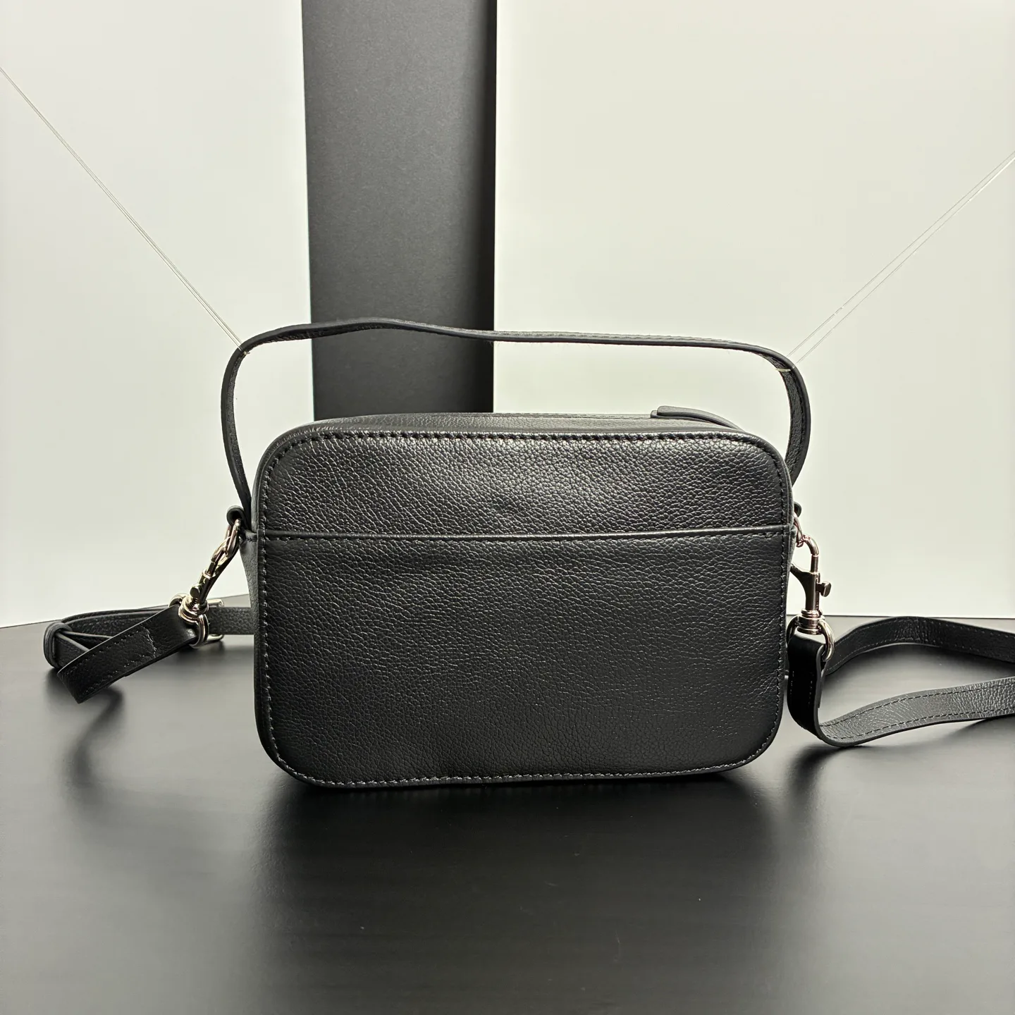 Сумки На Ремне Женские Balenciaga 18136517