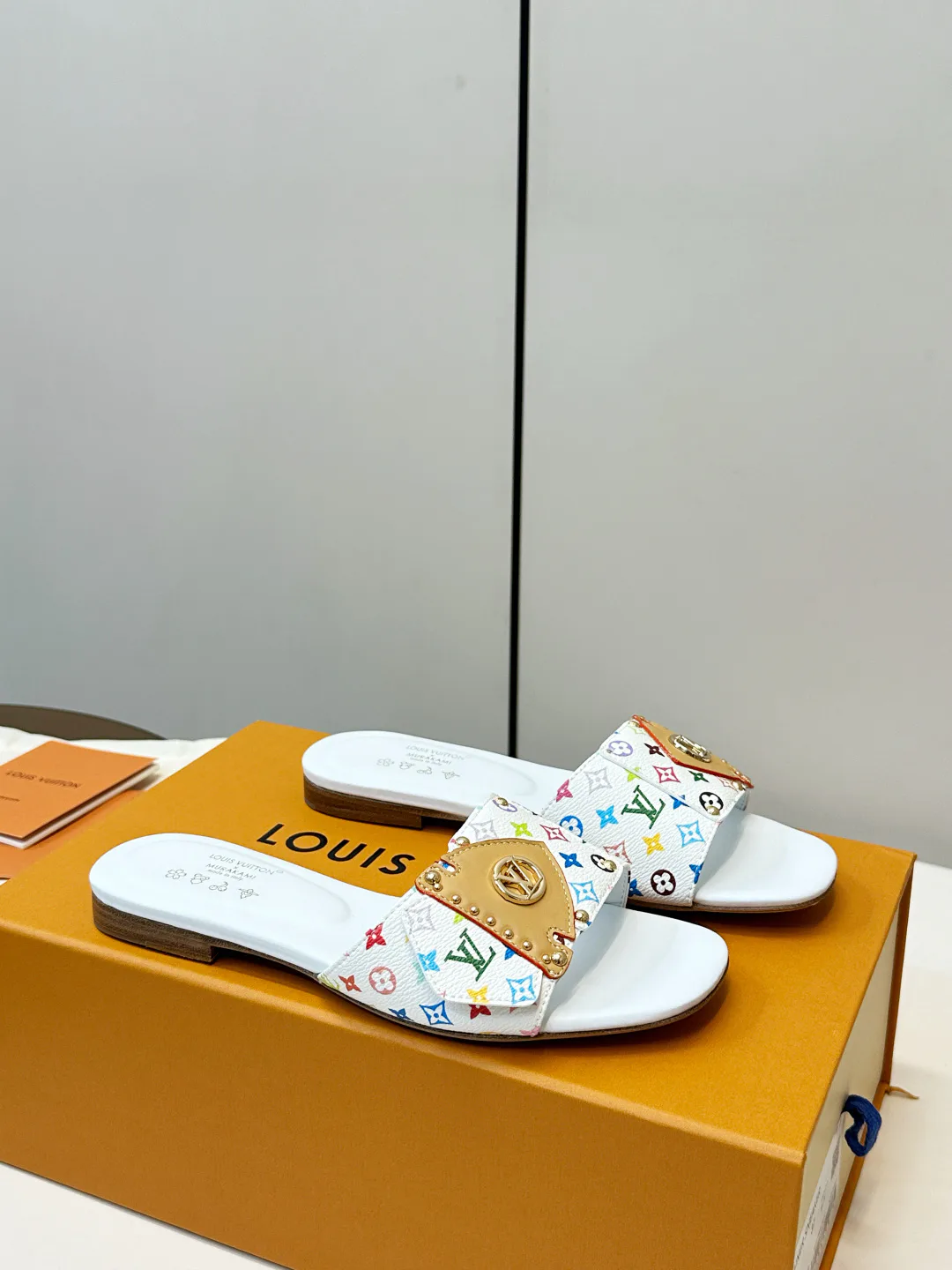 Шлепанцы Женские Louis Vuitton 12289955
