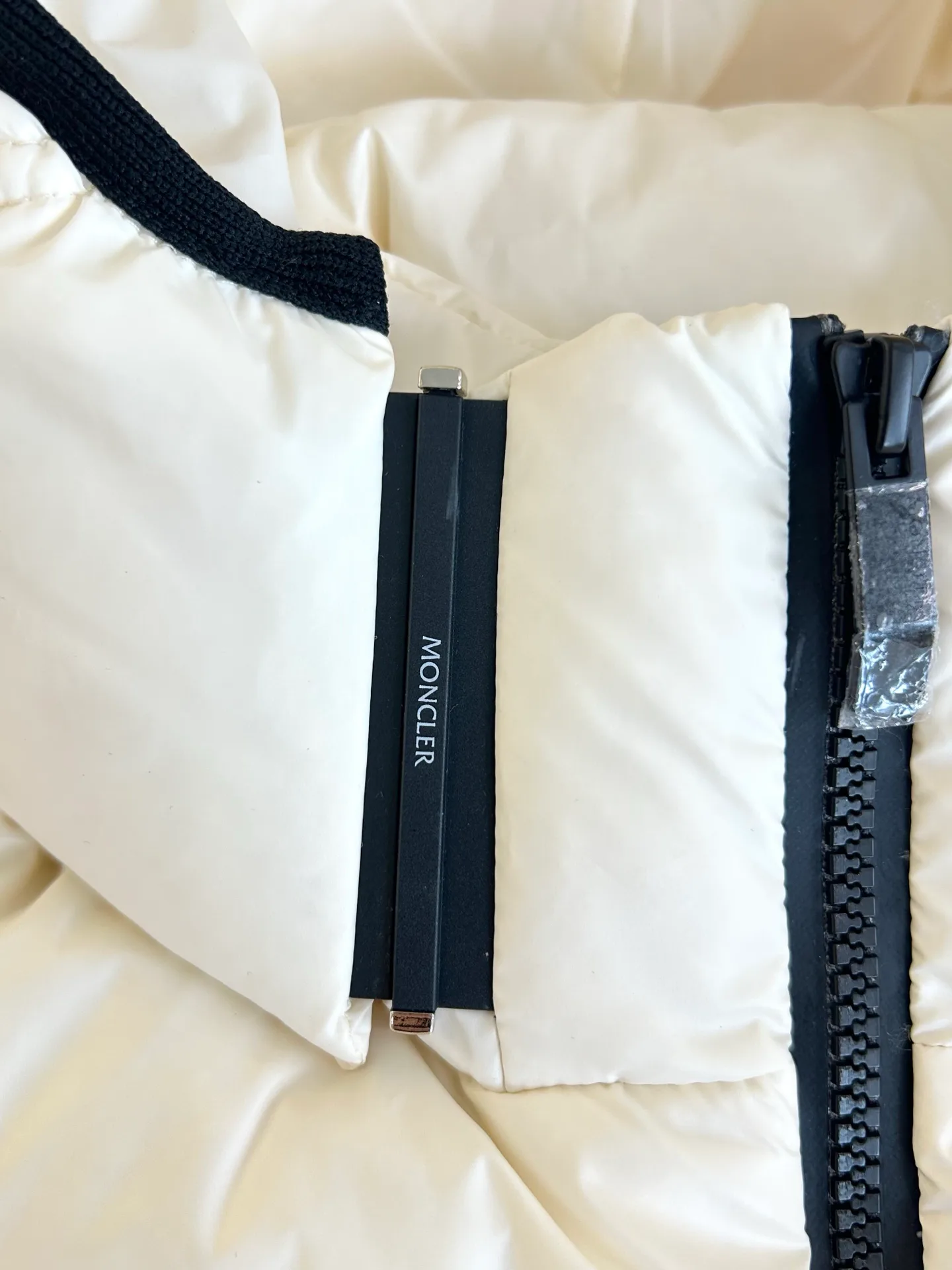 Куртки И Пуховики Женские Moncler 17904501