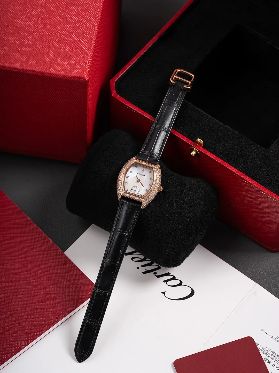 Часы Женские Cartier 18504502