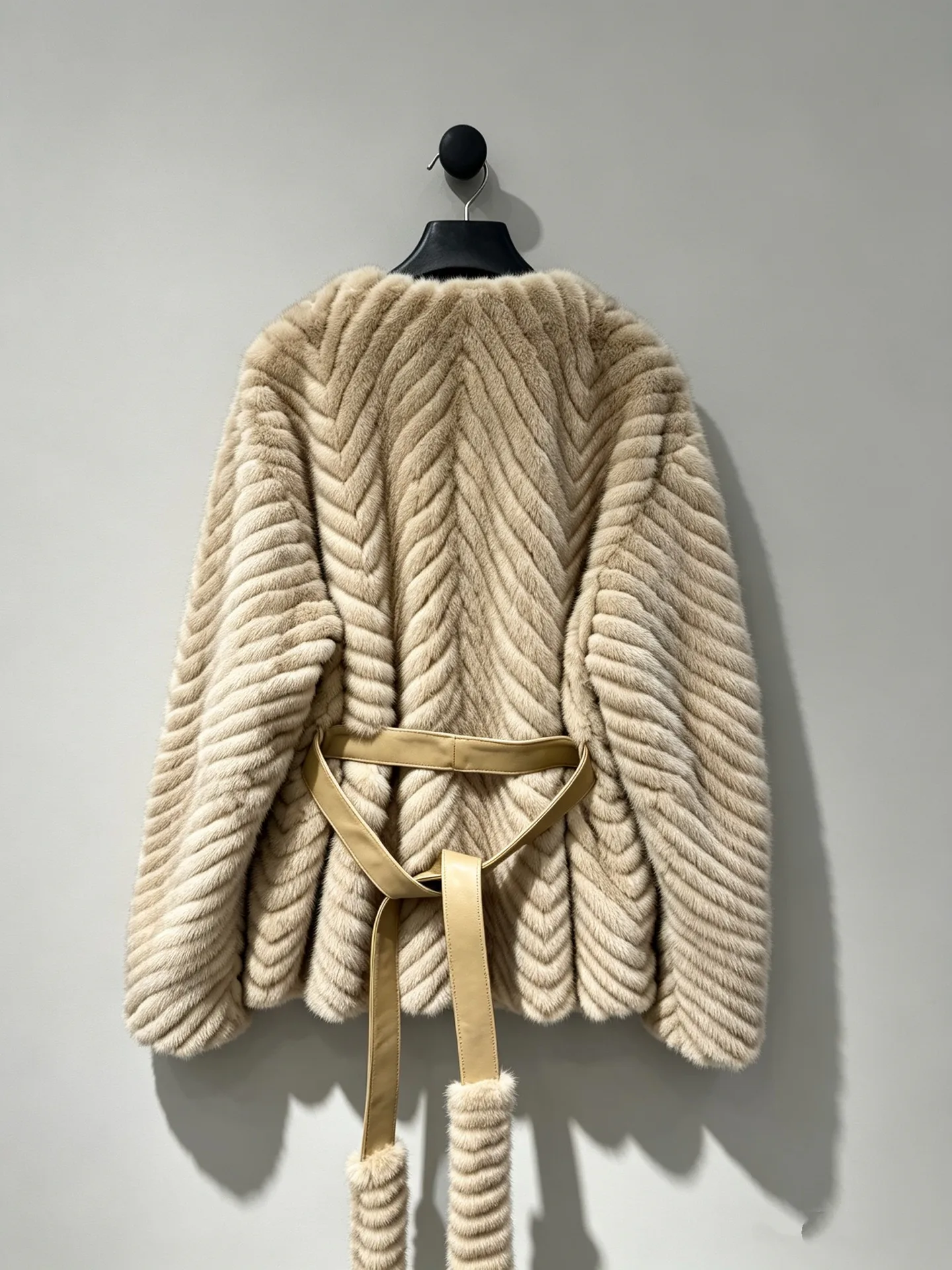 Шубы Женские Fendi 18417105