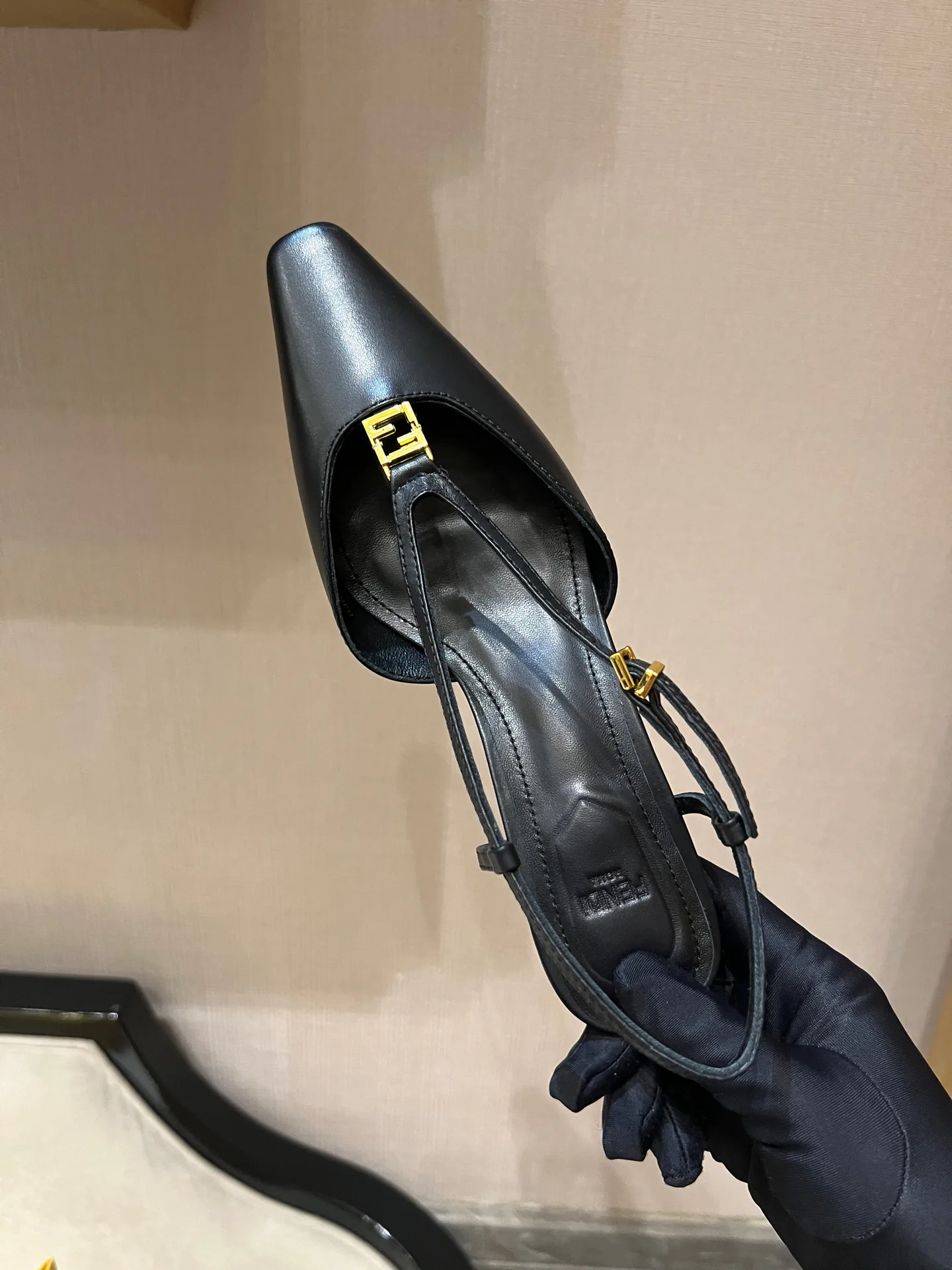 Сандалии Женские Fendi 9227113