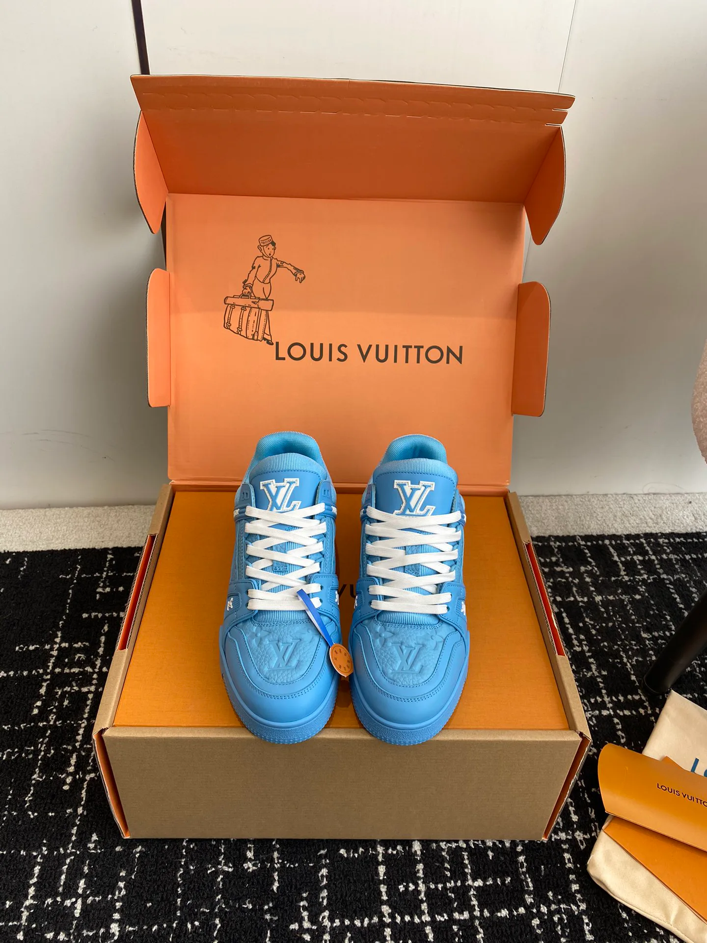 Кроссовки Женские Louis Vuitton 5790923