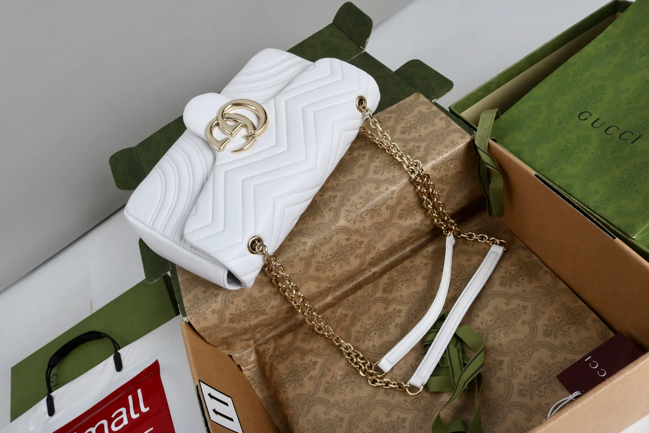Классические Сумки Женские Gucci 18223240