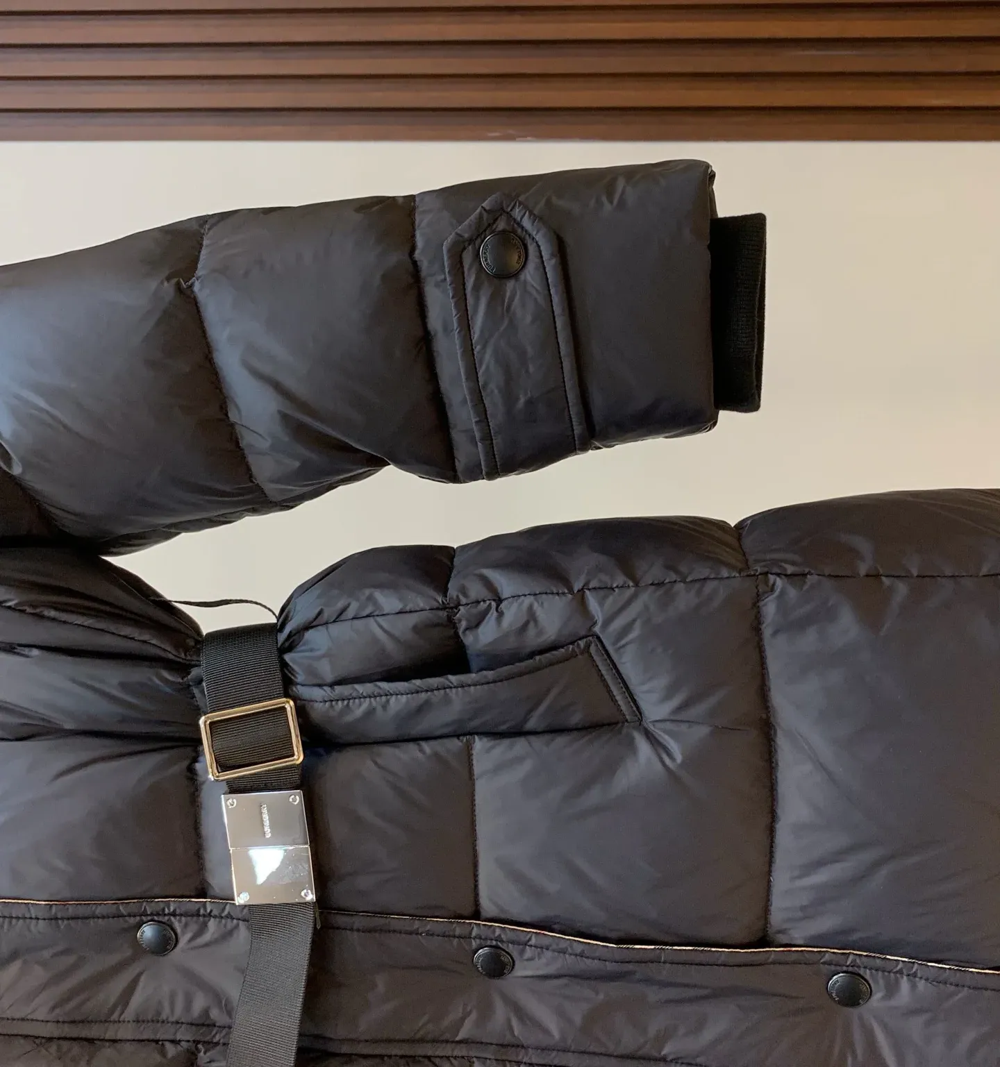 Пуховики Женские Burberry 352906