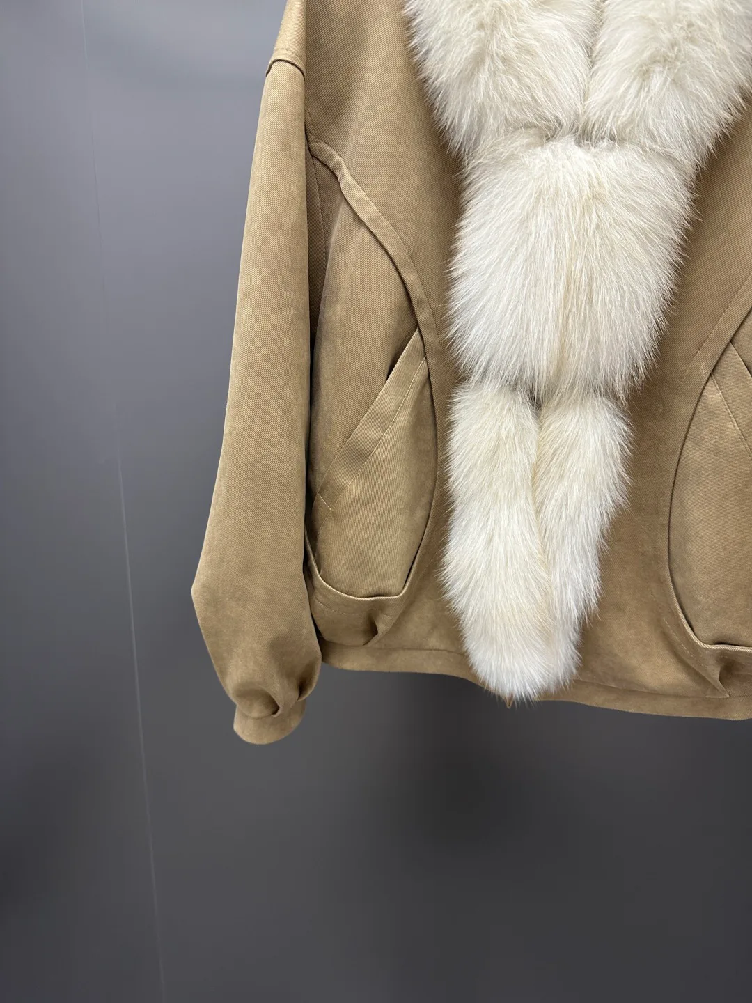 Куртки И Пуховики Женские Max Mara 18702439
