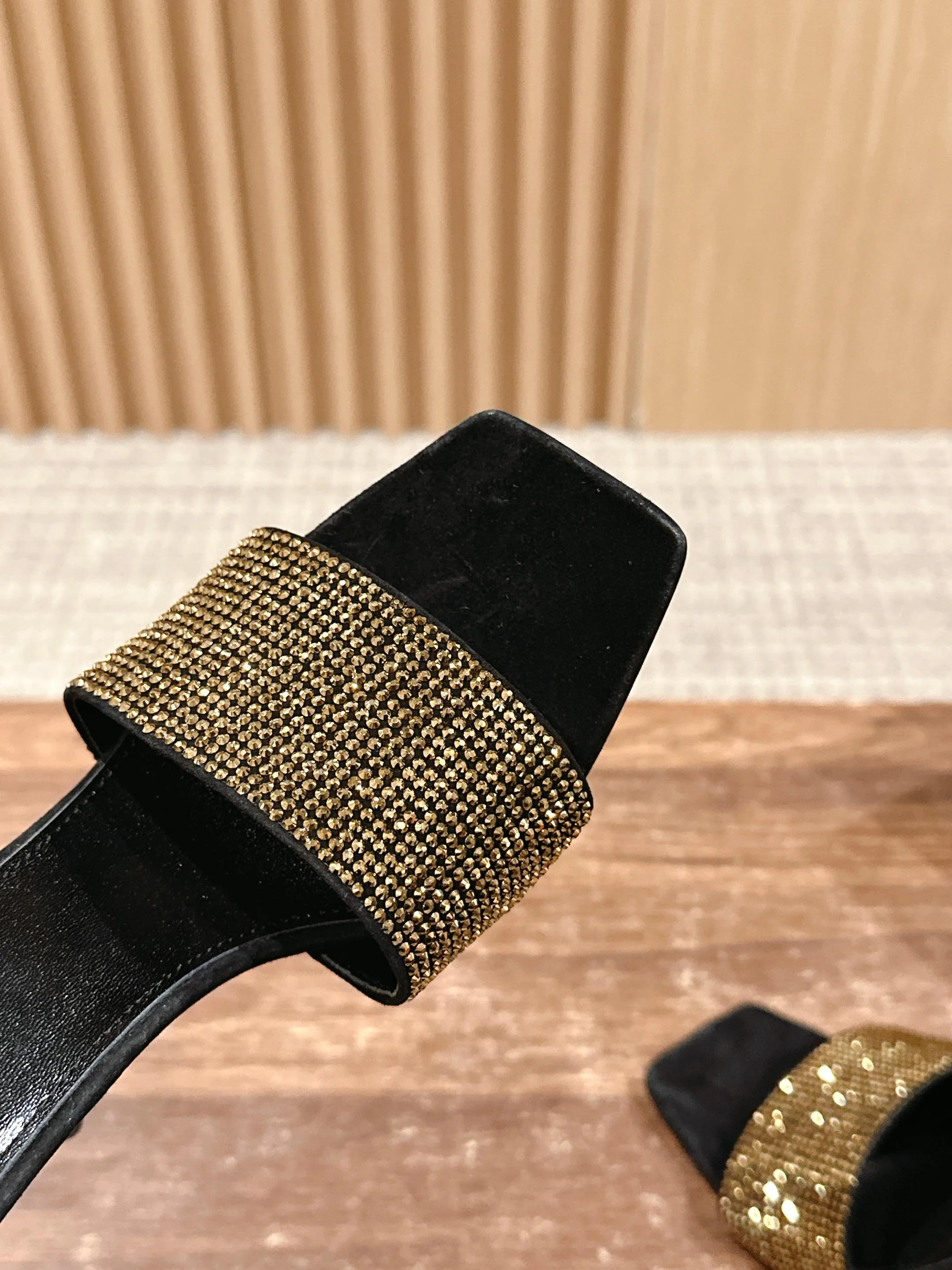 Босоножки Женские Saint Laurent 16822