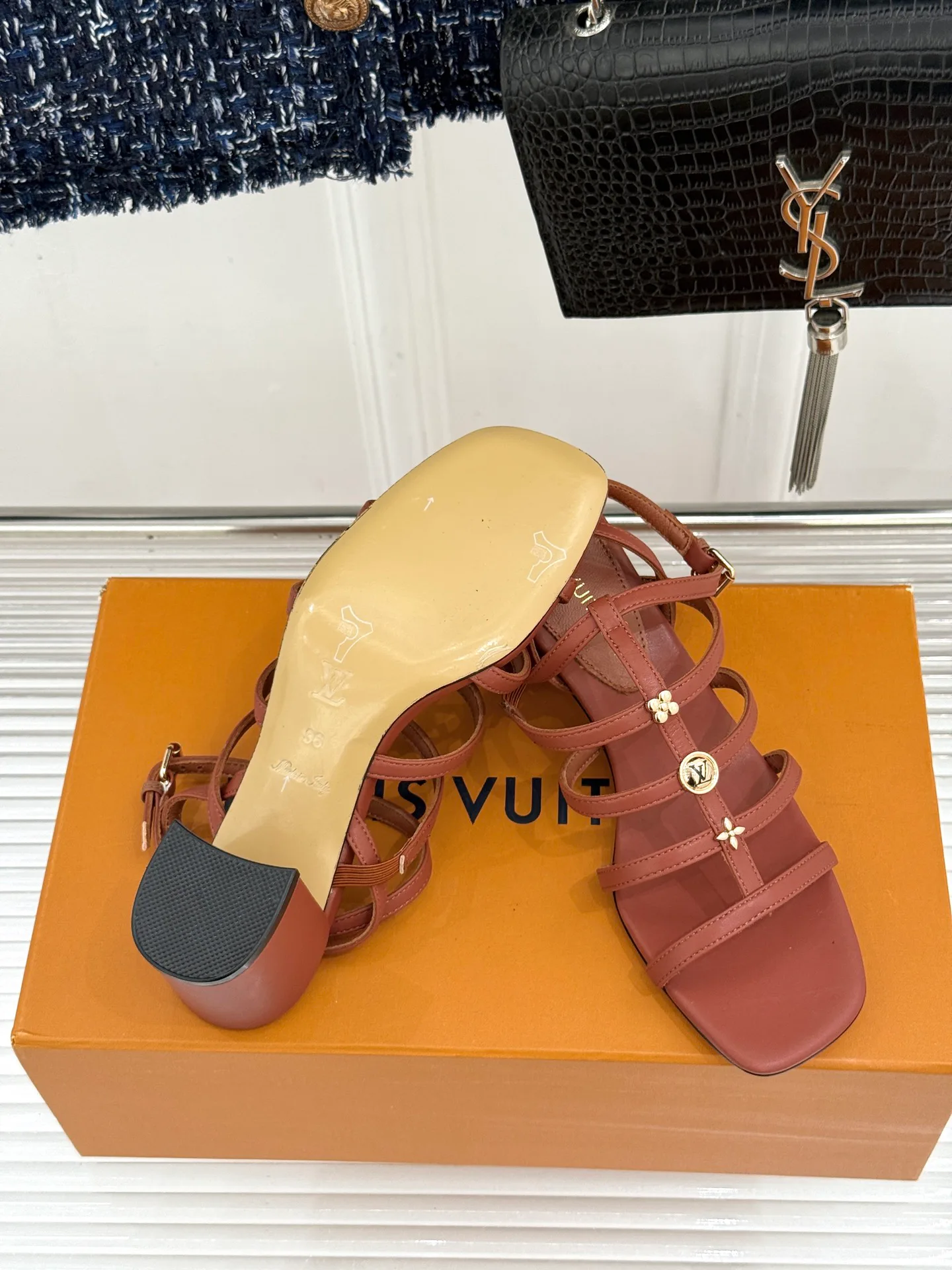 Босоножки Женские Louis Vuitton 17234888
