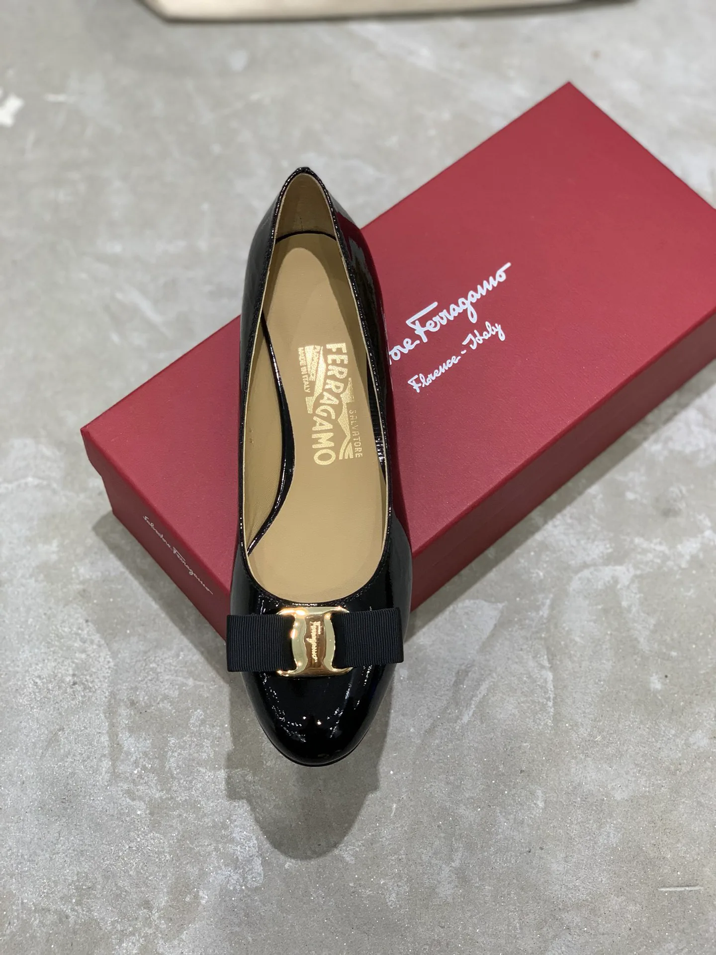 Балетки Женские Salvatore Ferragamo 18340668