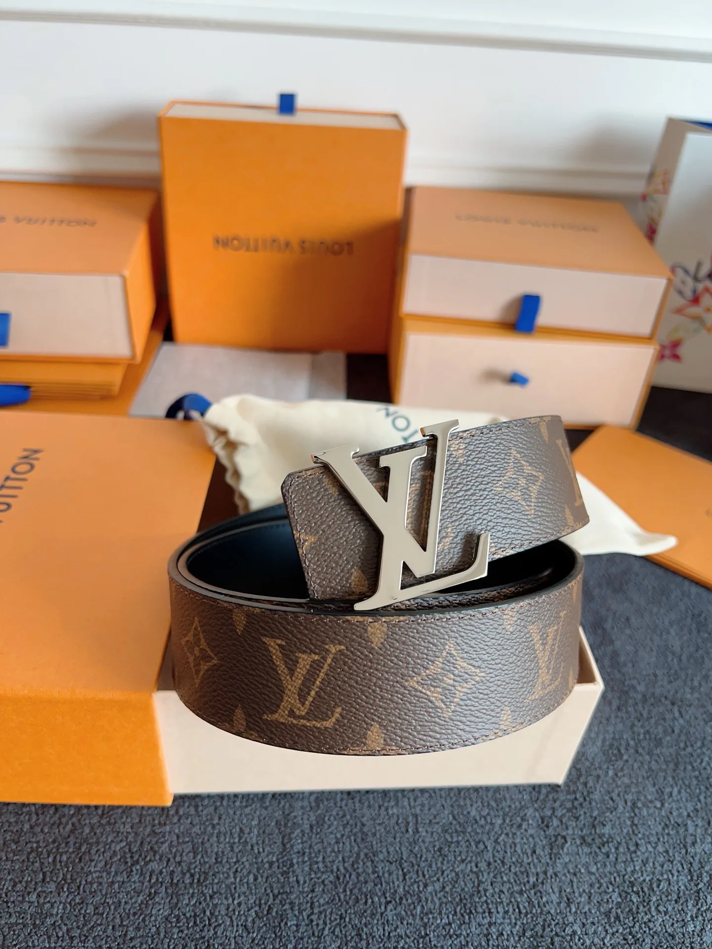 Ремни Louis Vuitton 6547