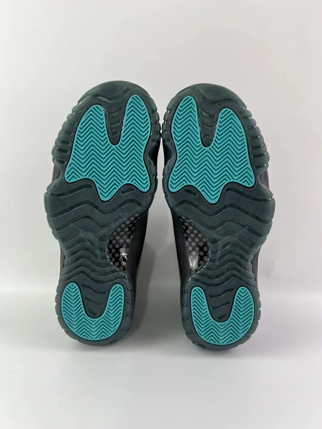 Кроссовки Женские Air Jordan 4182