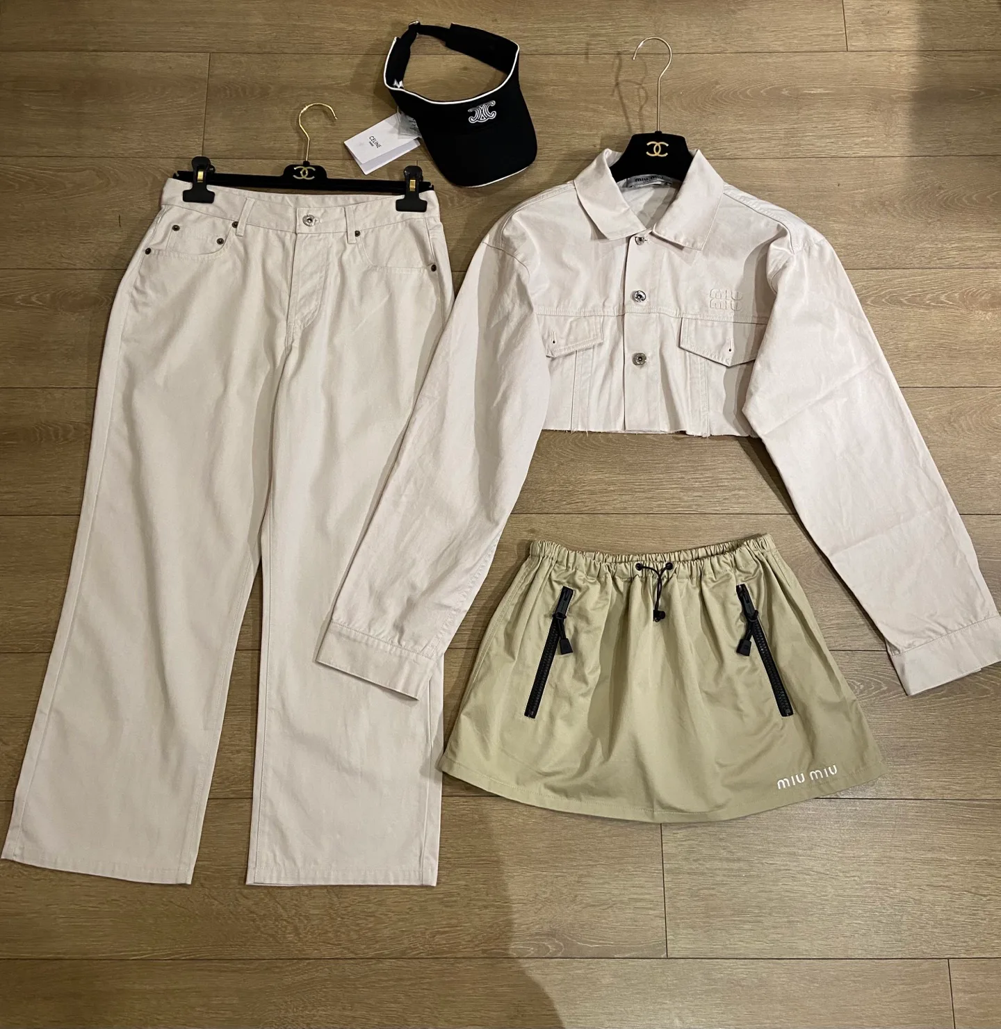 Куртки И Пуховики Женские Miu Miu 17687380