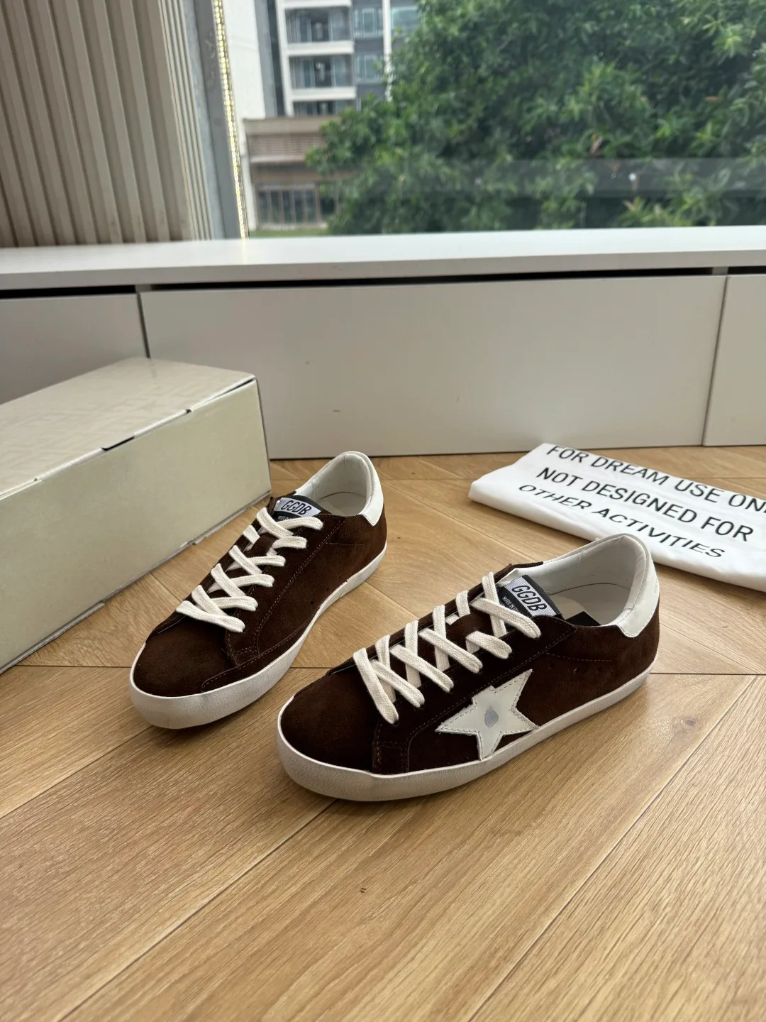 Кроссовки Женские Golden Goose 18752930