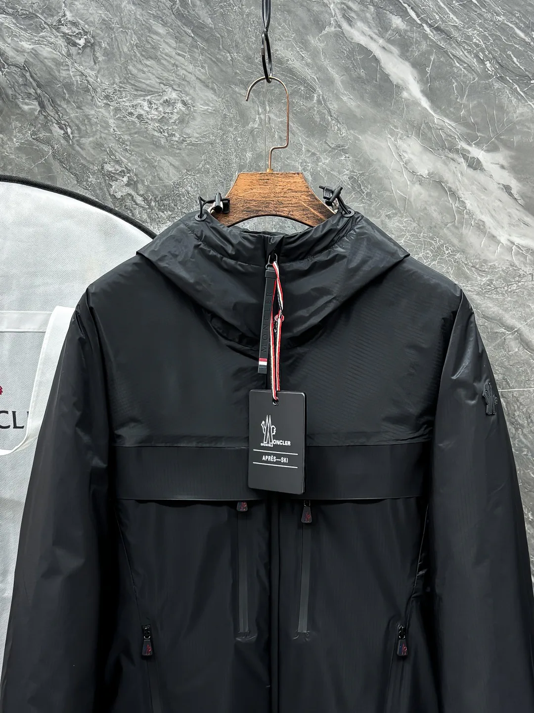 Куртки И Пуховики Мужские Moncler 273056