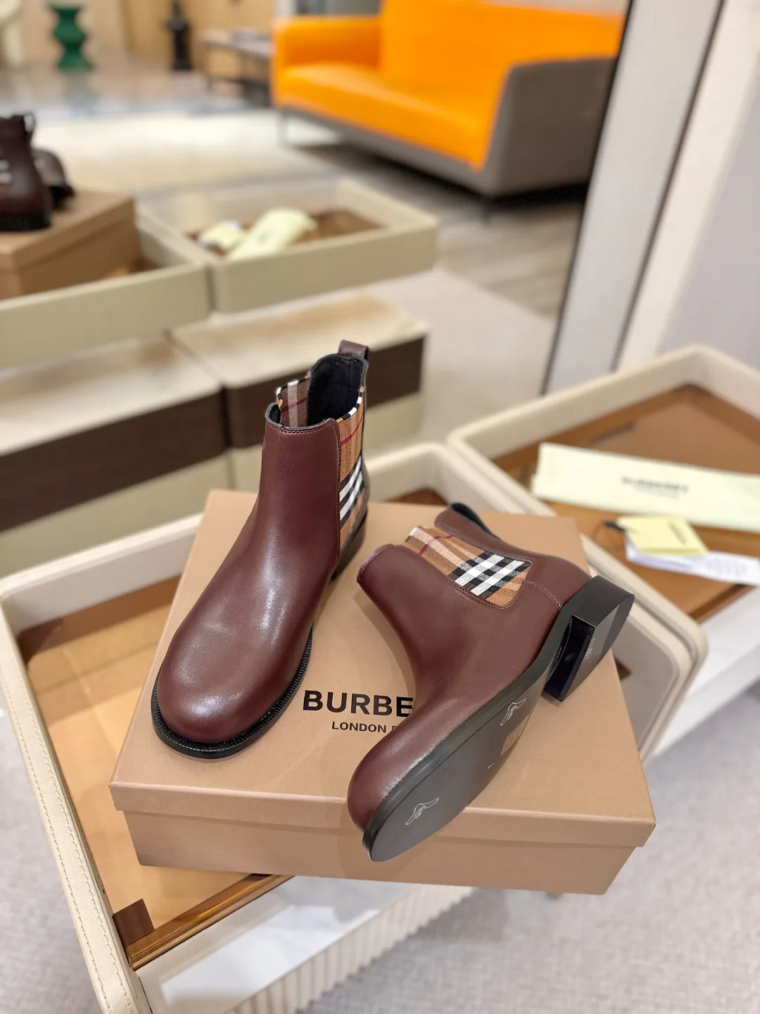 Ботинки Женские Burberry 19807814