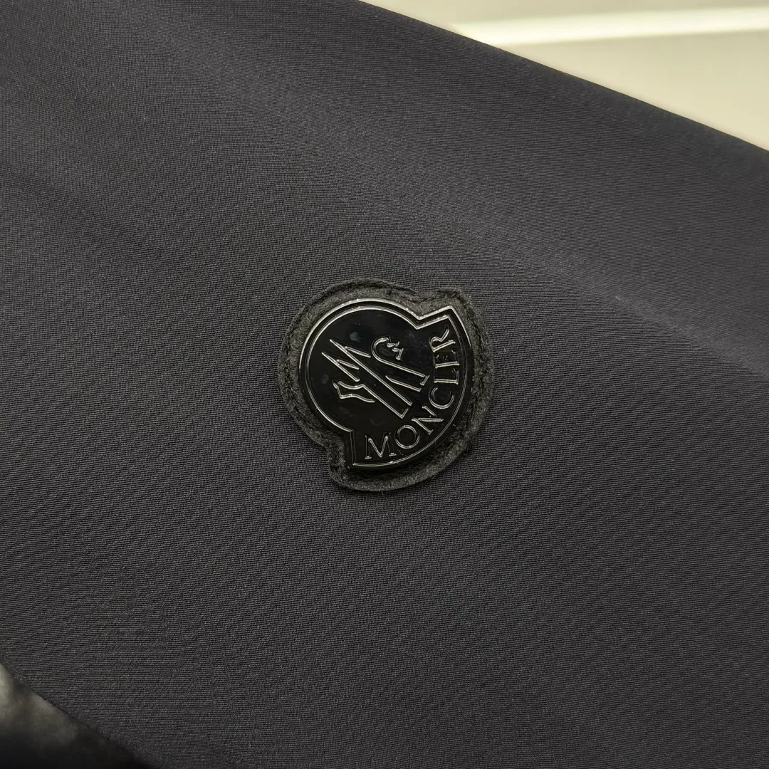 Куртки И Пуховики Мужские Moncler 17418482